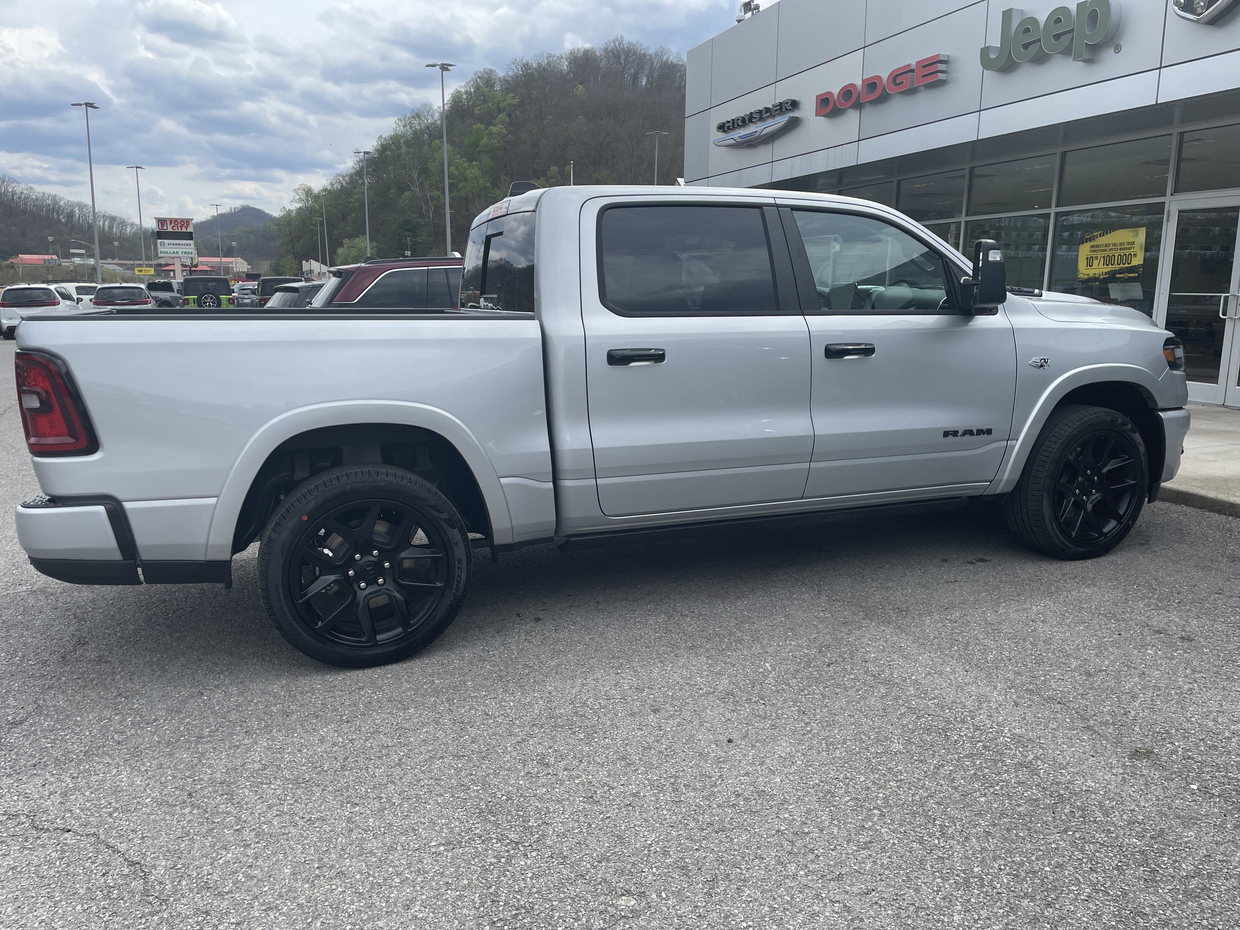 2026 RAM Ram 1500 RAM 1500 LARAMIE CREW CAB 4X4 5'7' BOX