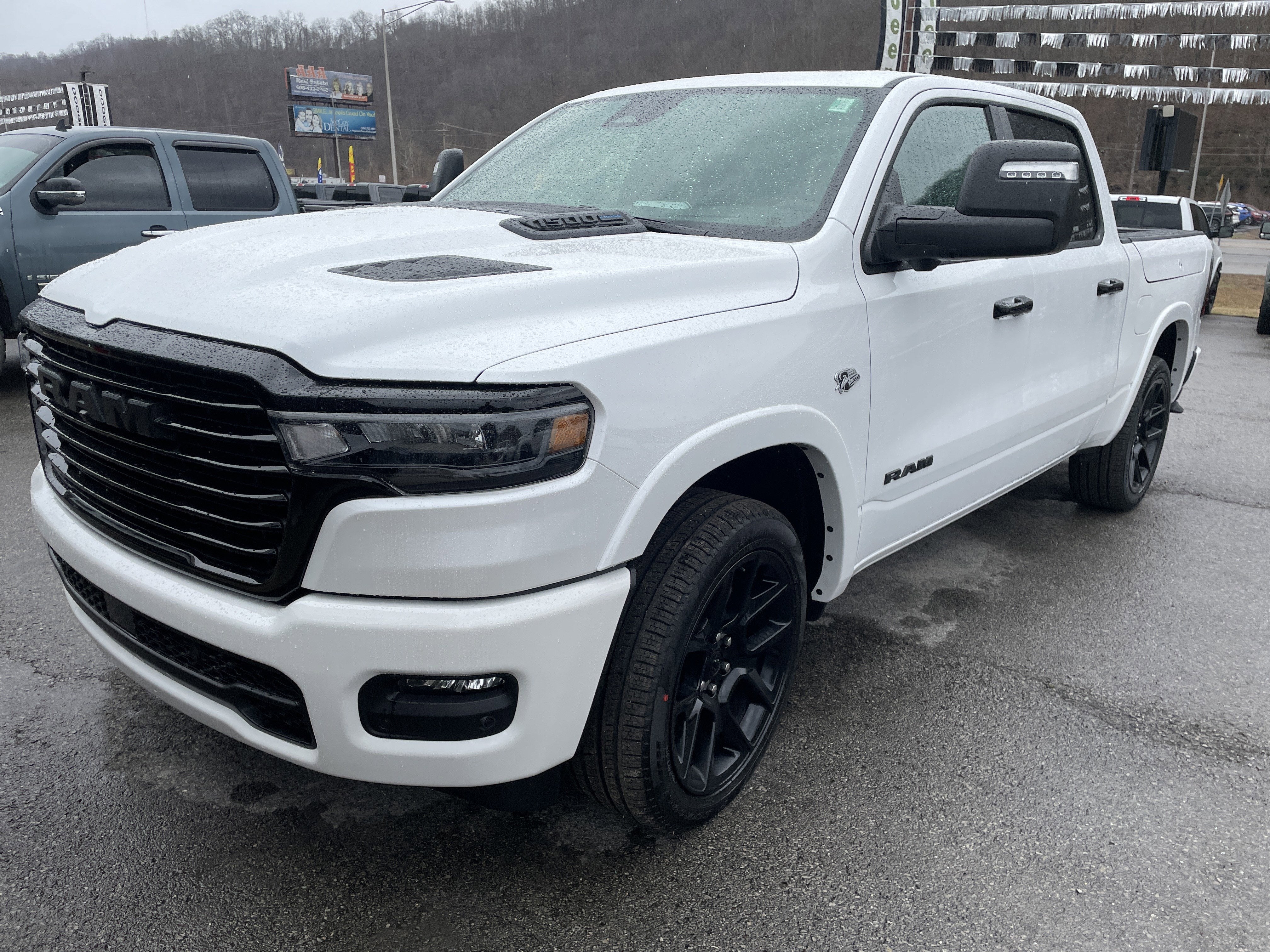 2026 RAM Ram 1500 RAM 1500 LARAMIE CREW CAB 4X4 5'7' BOX
