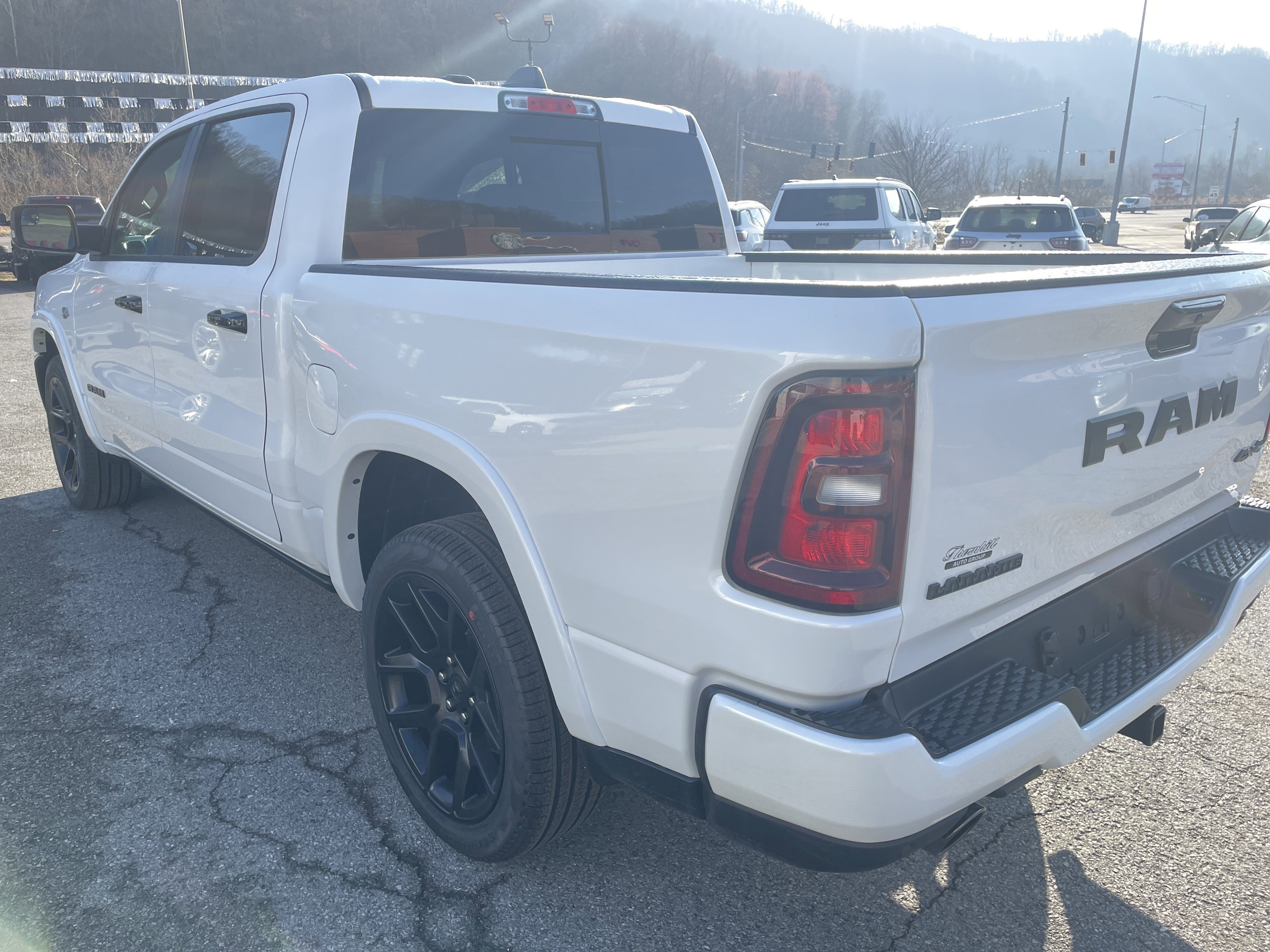 2026 RAM Ram 1500 RAM 1500 LARAMIE CREW CAB 4X4 5'7' BOX