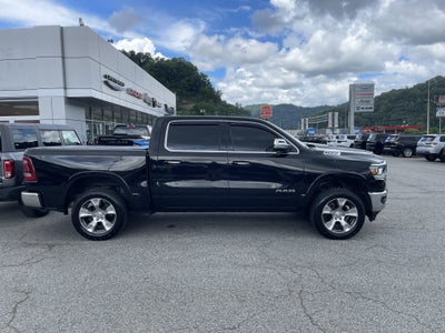 2020 RAM 1500 Laramie Crew Cab 4x4 5'7' Box