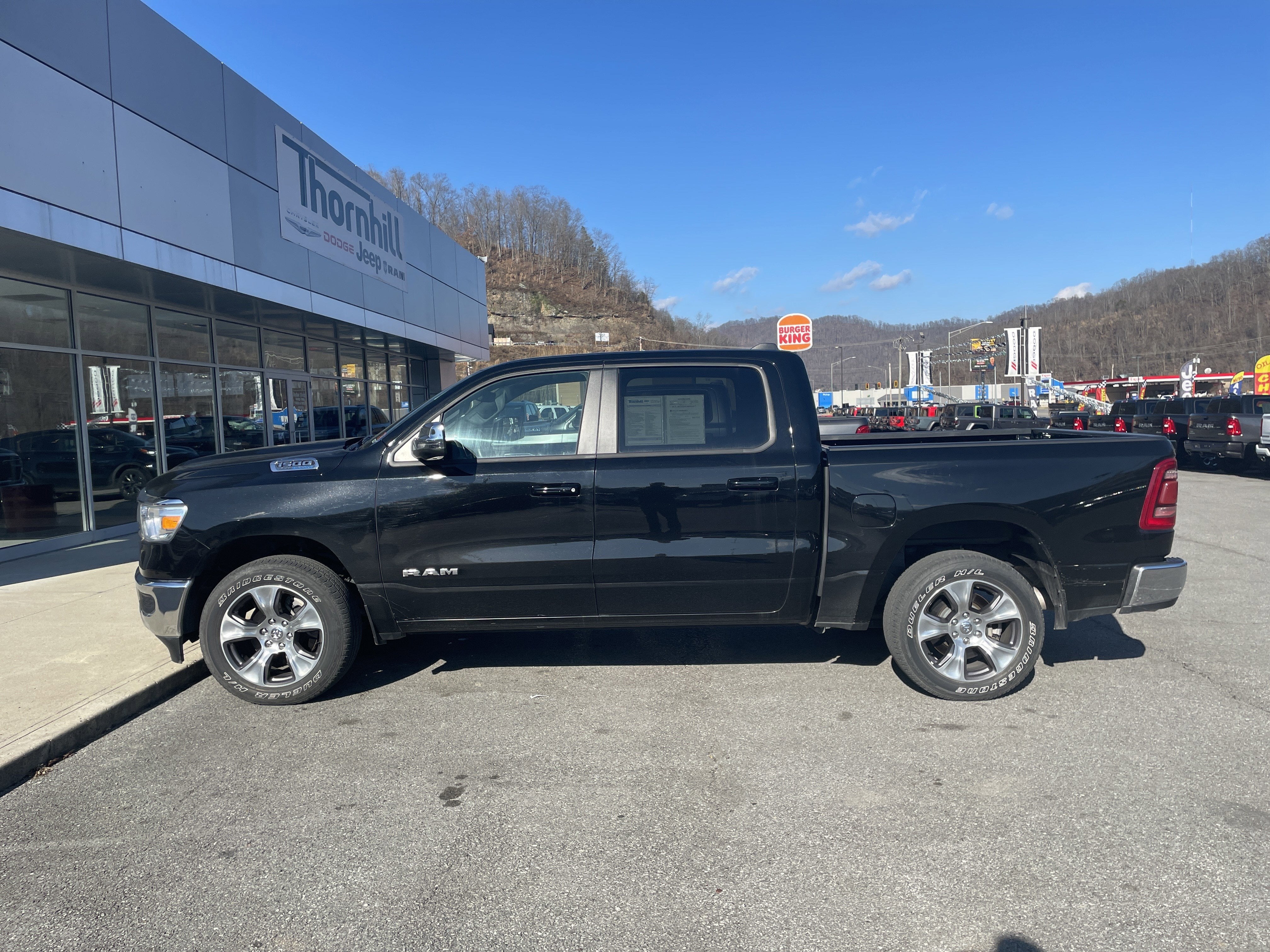 2023 RAM 1500 Laramie Crew Cab 4x4 5'7' Box