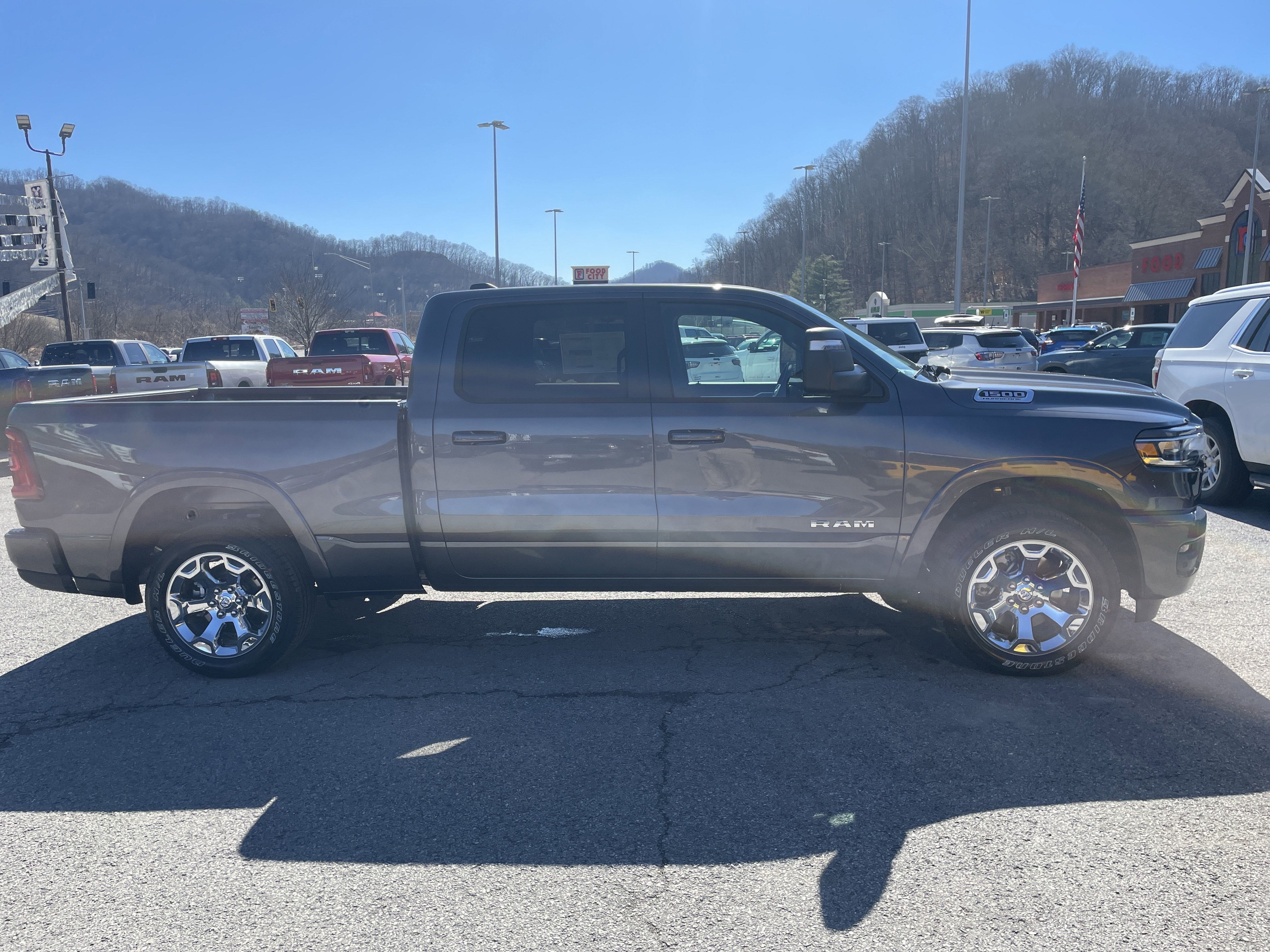 2026 RAM Ram 1500 RAM 1500 BIG HORN CREW CAB 4X4 6'4' BOX