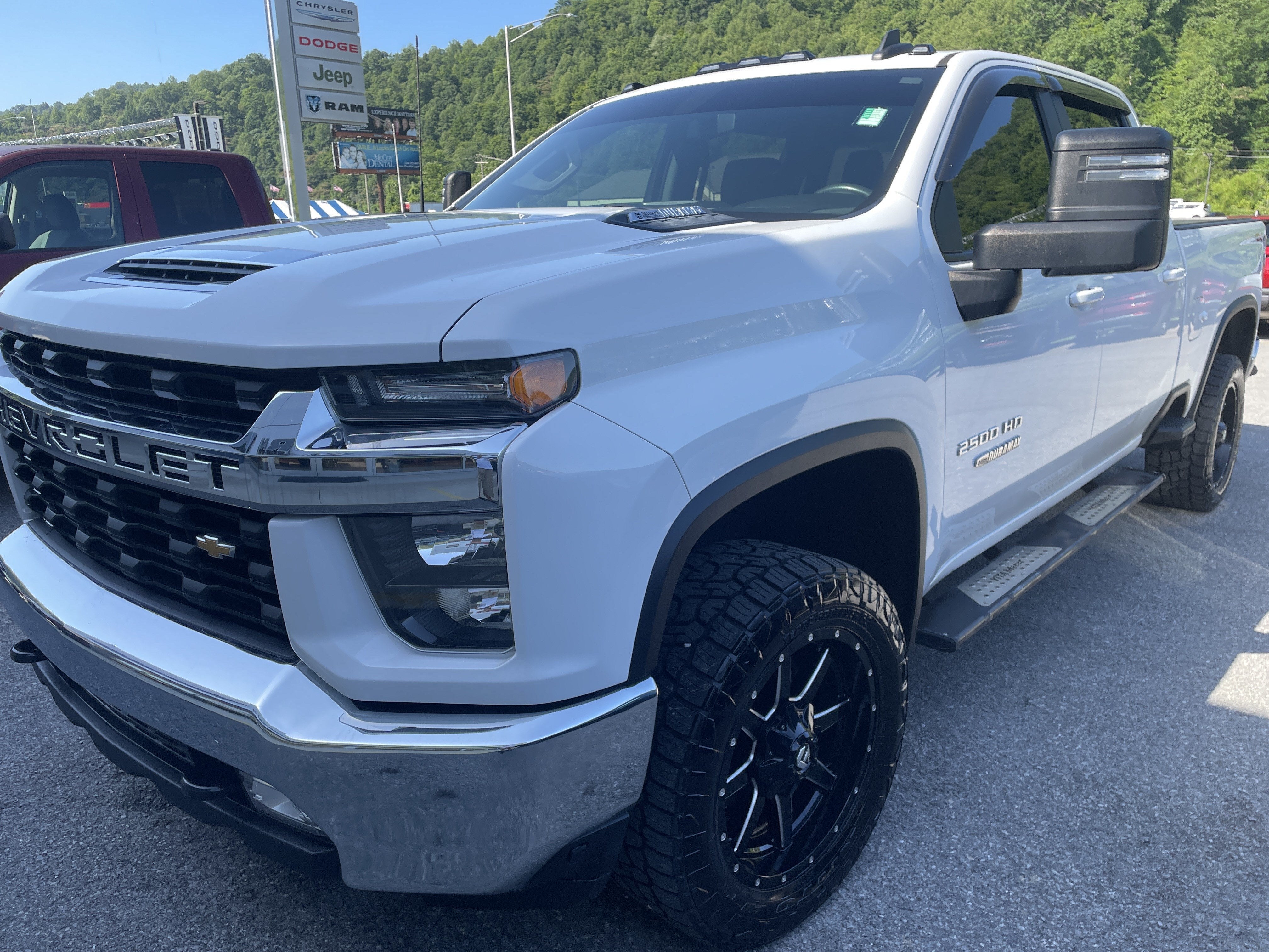 2022 Chevrolet Silverado 2500HD 4WD Crew Cab Standard Bed LT