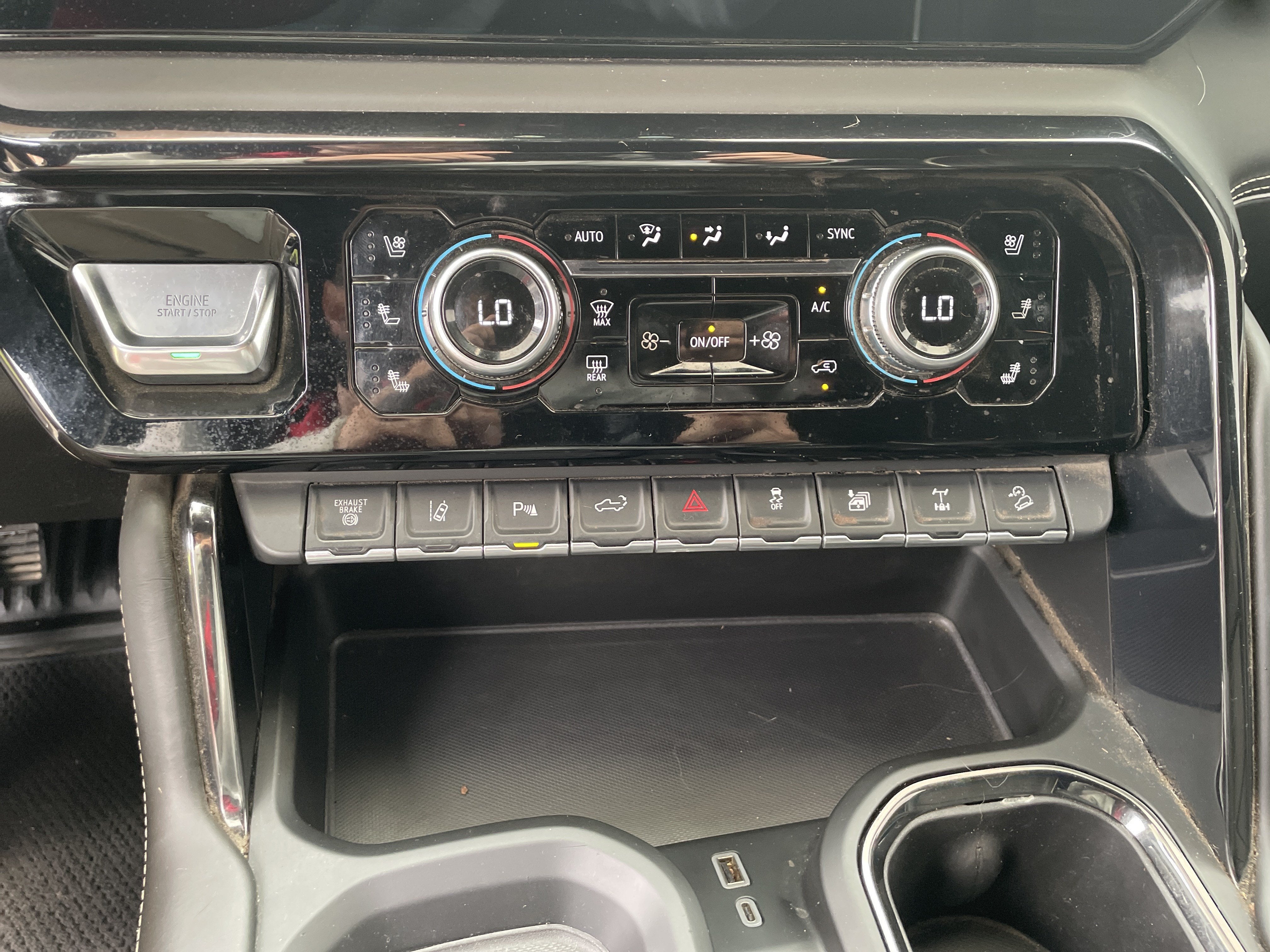 2024 GMC Sierra 2500HD 4WD Crew Cab Standard Bed AT4X