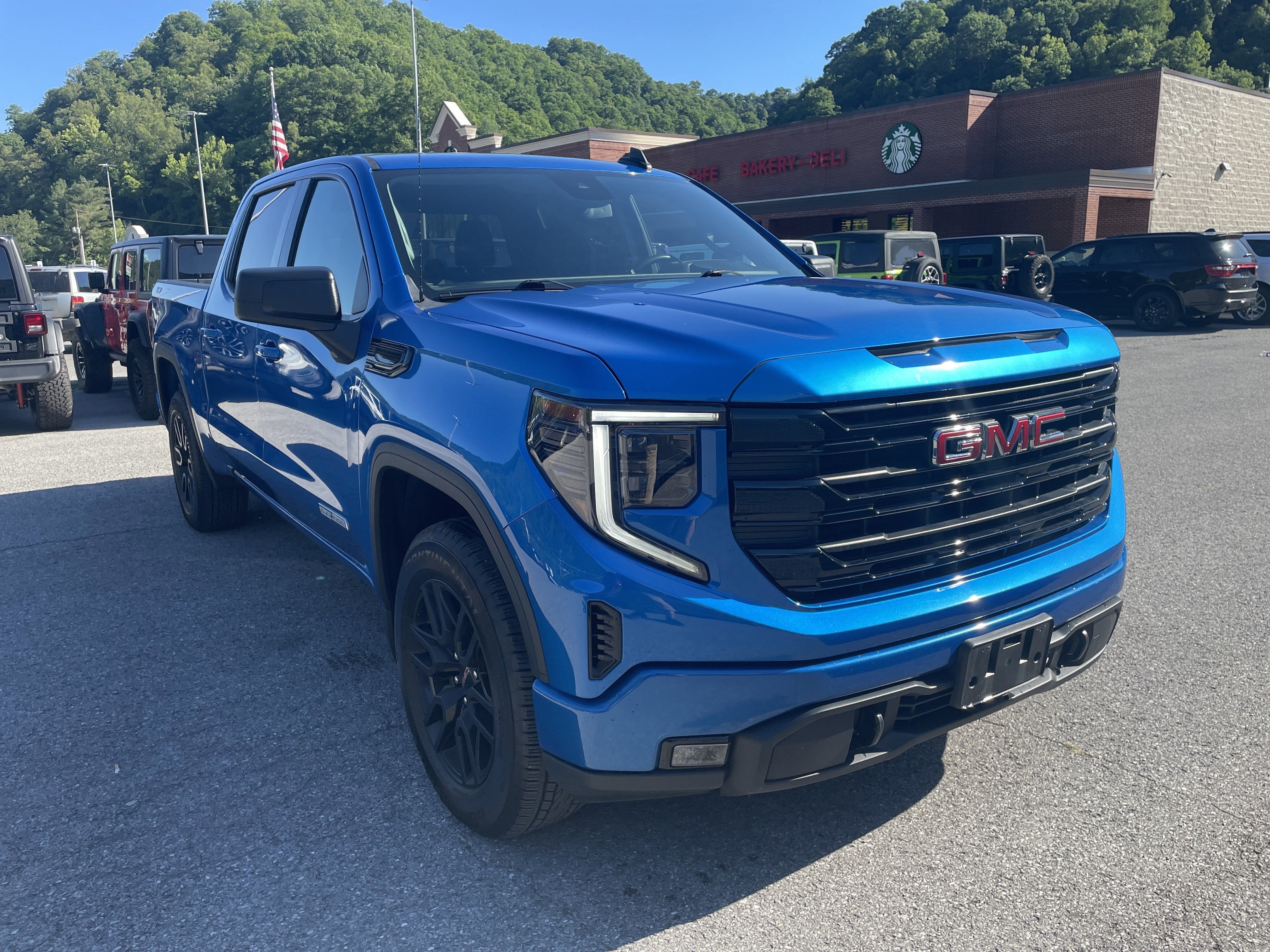 2023 GMC Sierra 4WD Crew Cab Std Box Elevation 3VL's photo