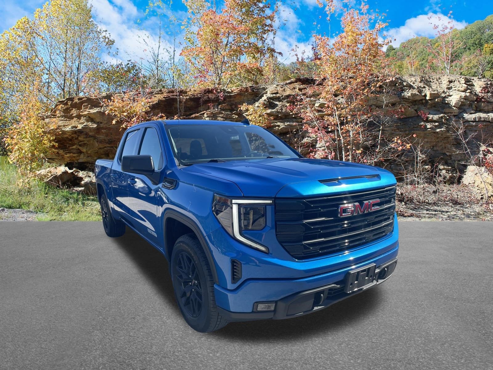 2023 GMC Sierra 1500 4WD Crew Cab Short Box Elevation with 3VL