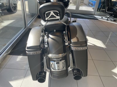 2020 Harley-Davidson Road Glide Base