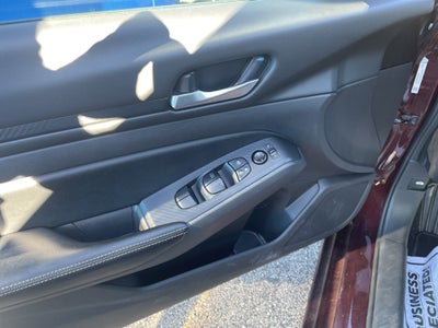 2024 Nissan Altima SV FWD