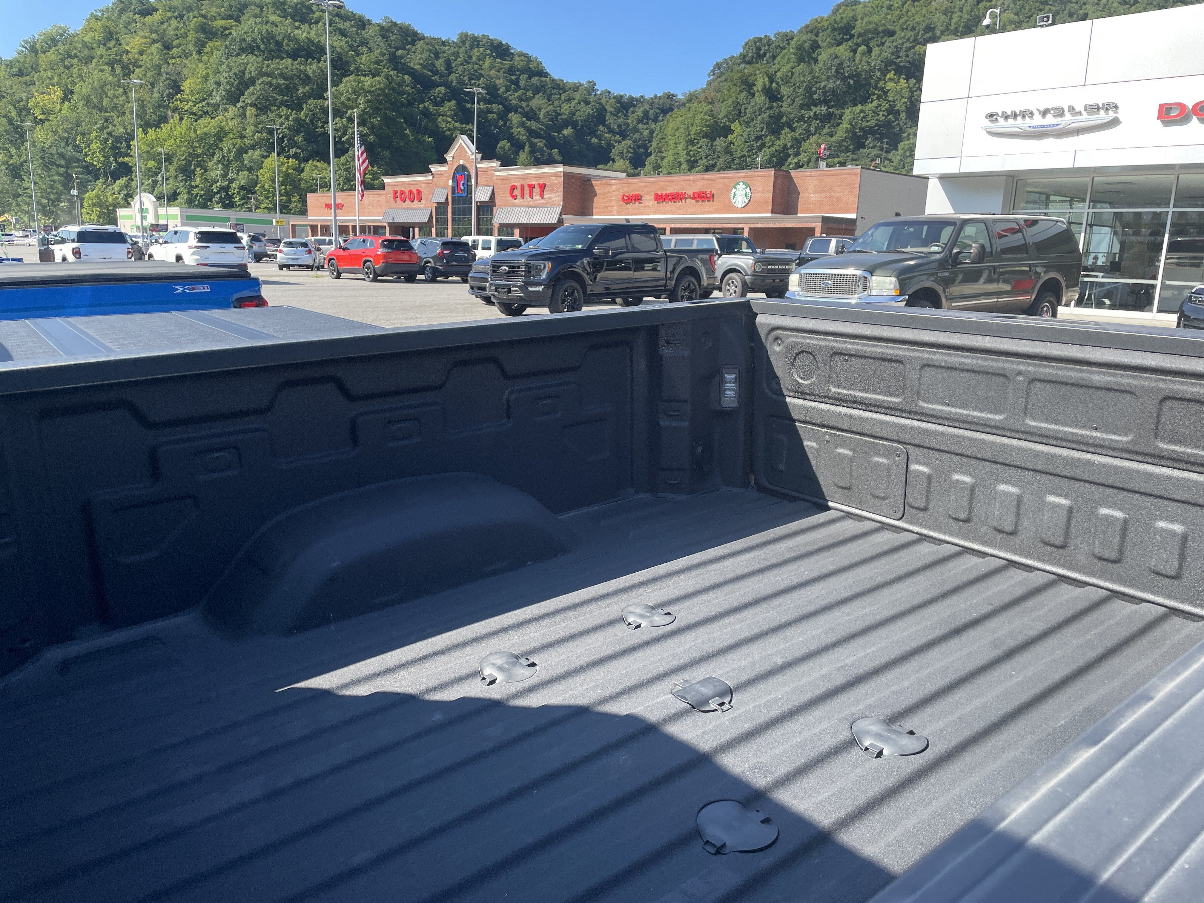 2025 Chevrolet Silverado 2500HD 4WD Crew Cab Standard Bed LT