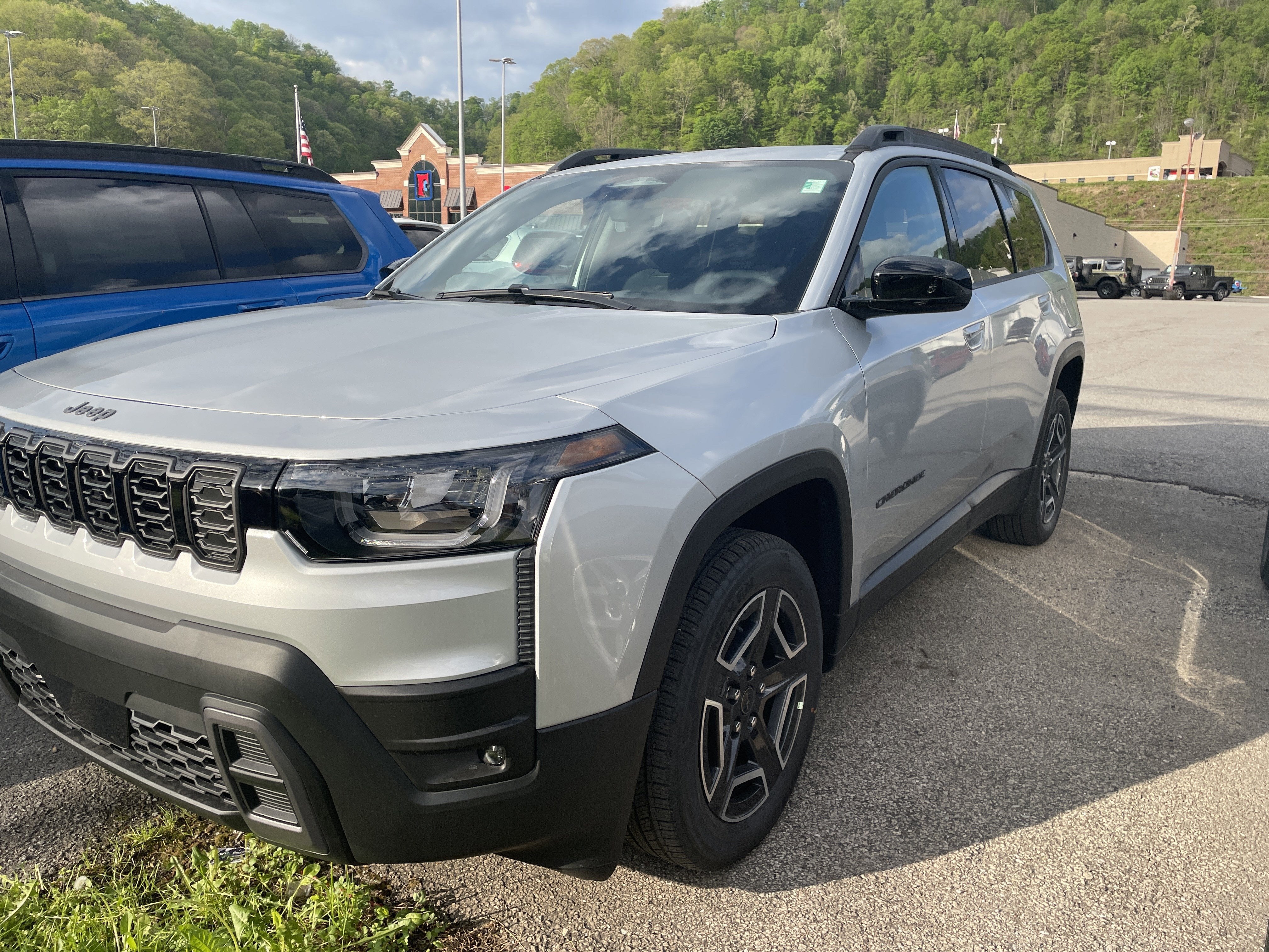 2026 Jeep Cherokee CHEROKEE LAREDO 4X4