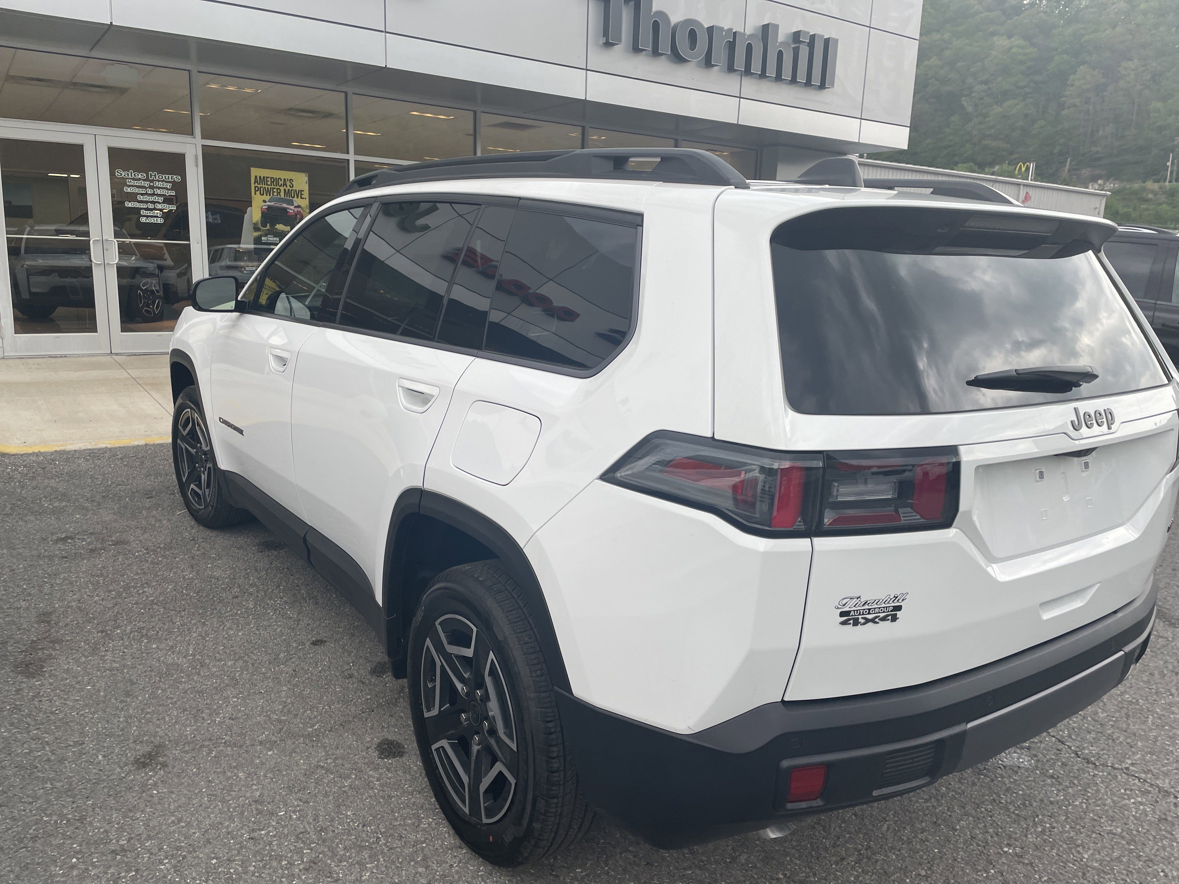 2026 Jeep Cherokee CHEROKEE LAREDO 4X4