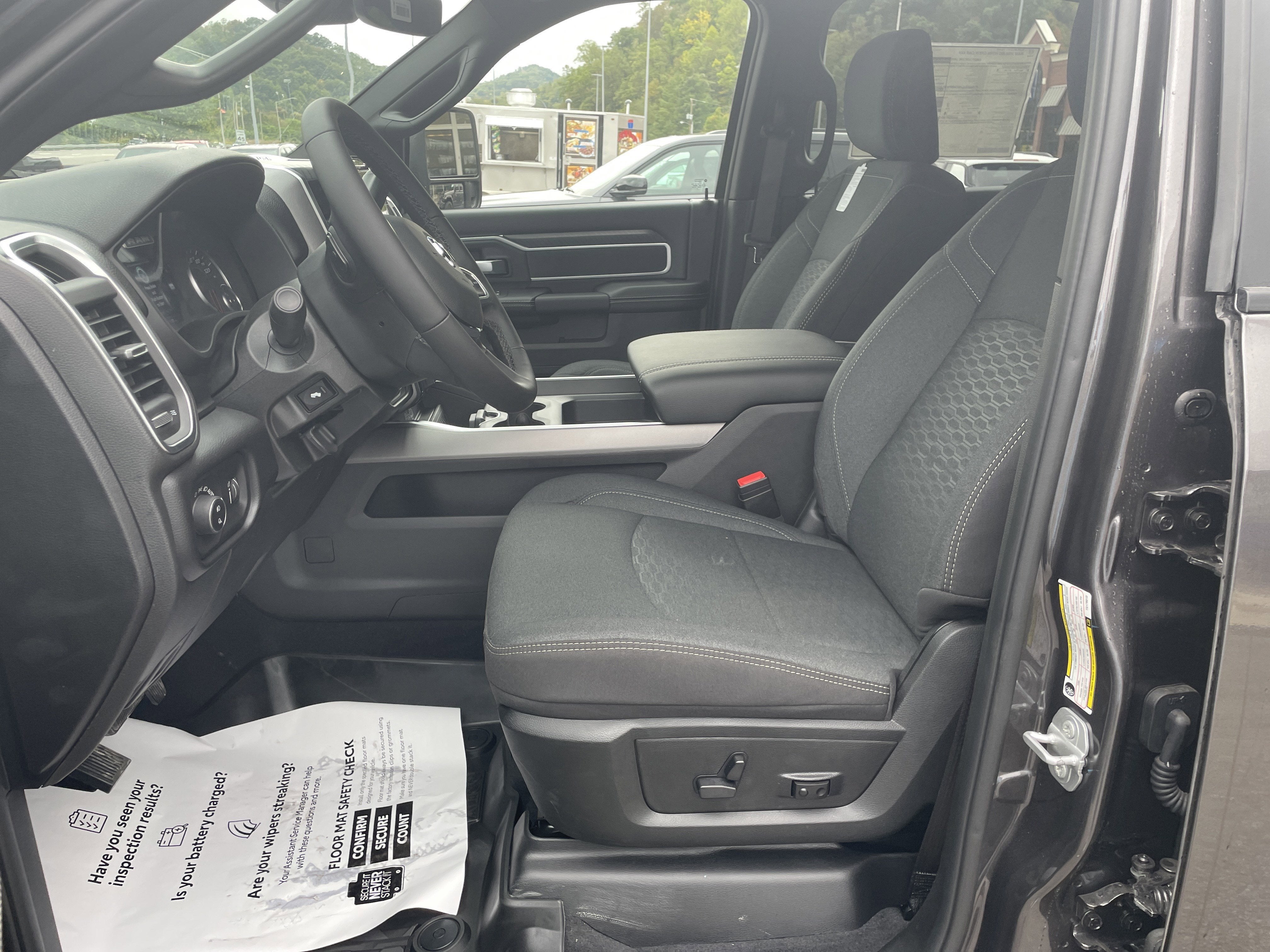 2026 RAM Ram 3500 RAM 3500 BIG HORN CREW CAB 4X4 6'4' BOX