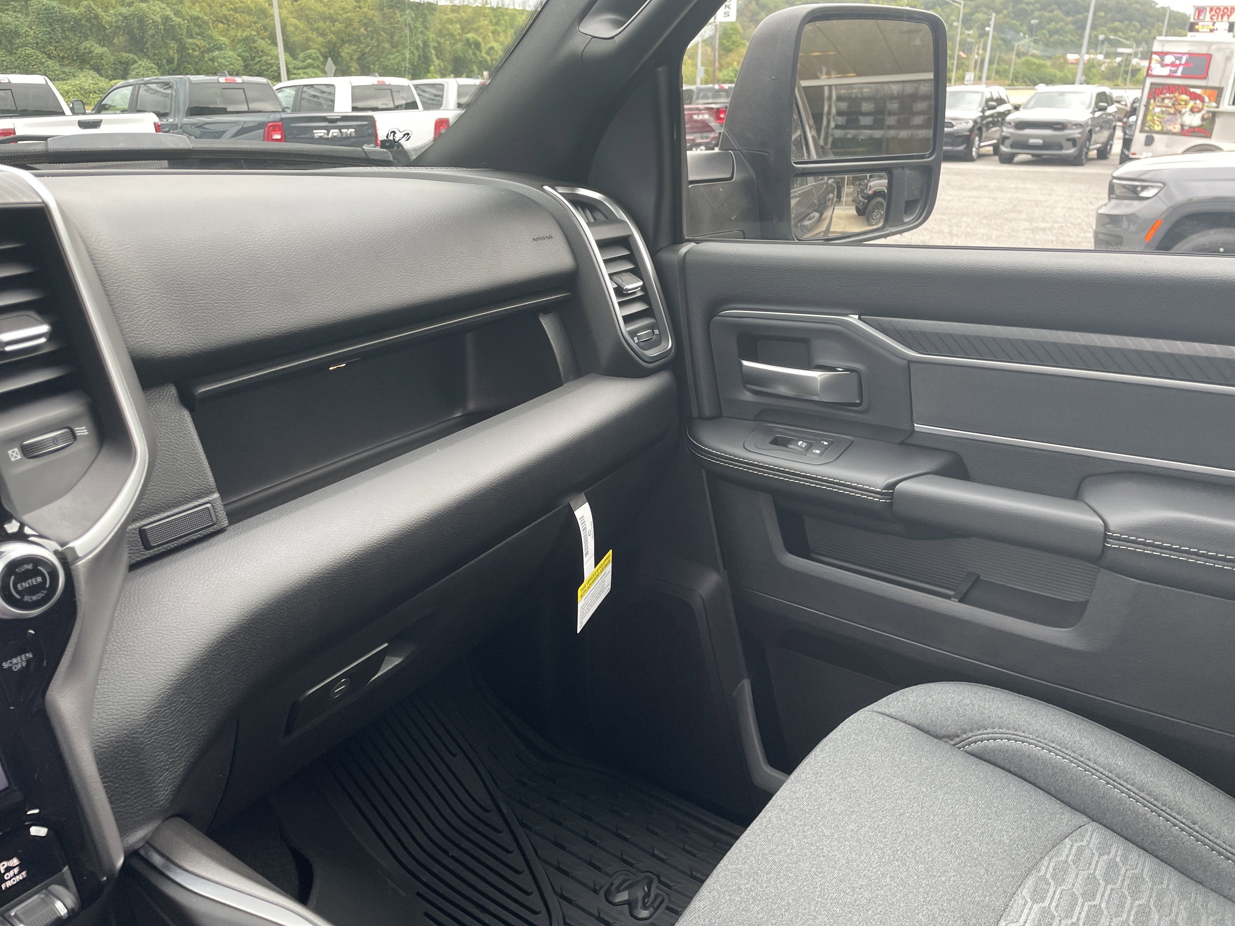 2026 RAM Ram 3500 RAM 3500 BIG HORN CREW CAB 4X4 6'4' BOX