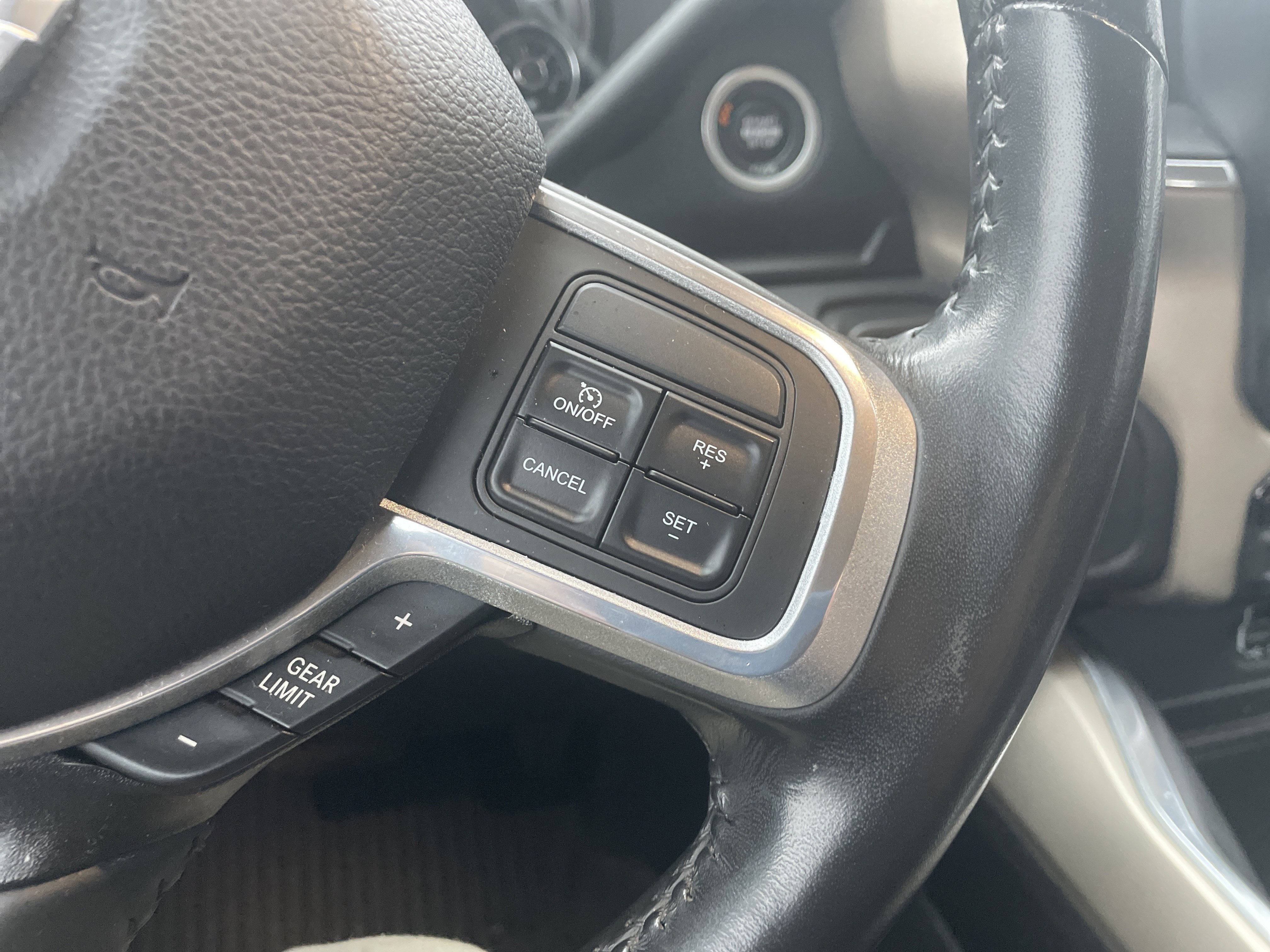 2022 RAM 3500 Laramie Crew Cab 4x4 6'4' Box