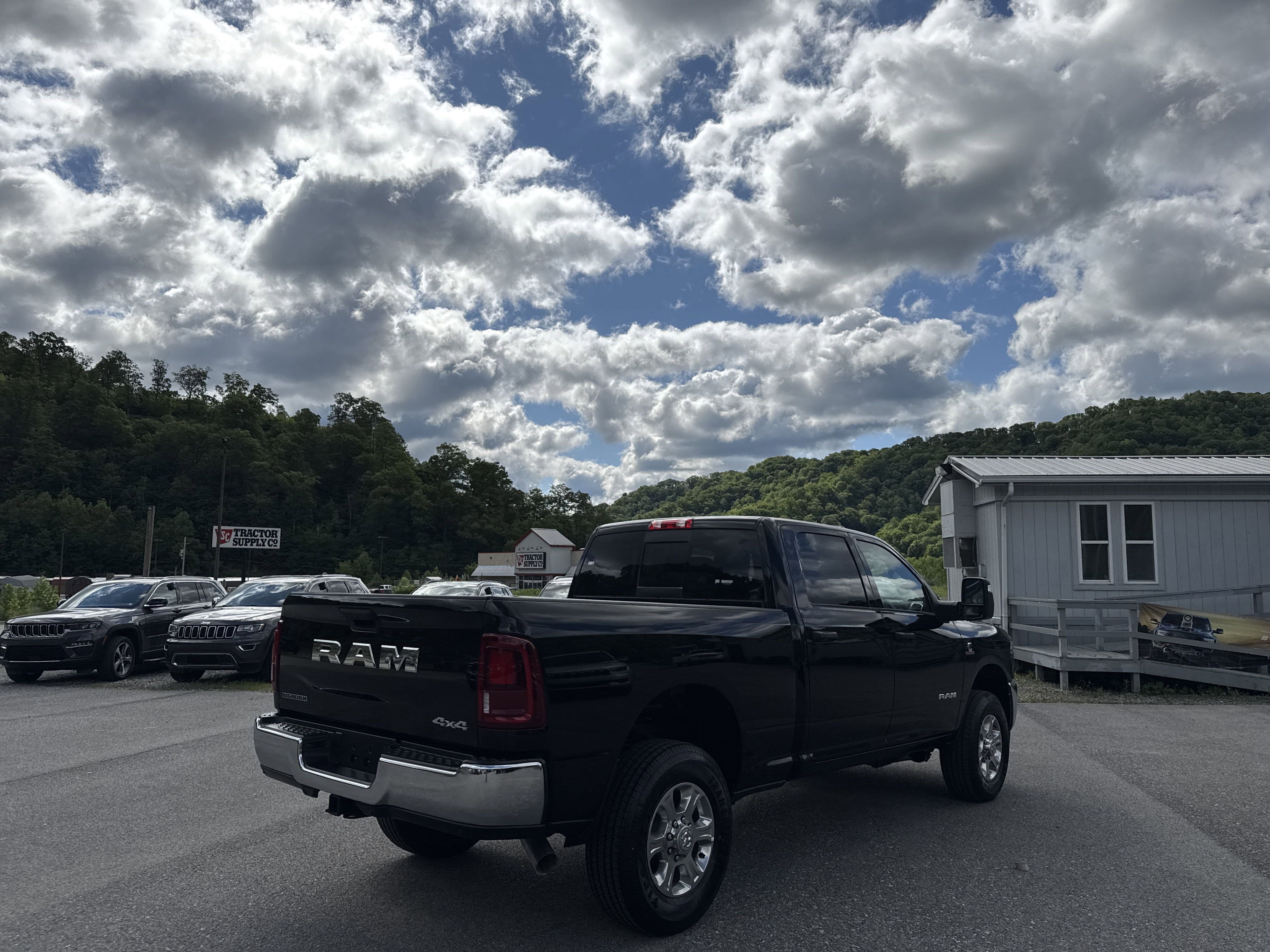 2025 RAM Ram 2500 RAM 2500 BIG HORN CREW CAB 4X4 6'4' BOX