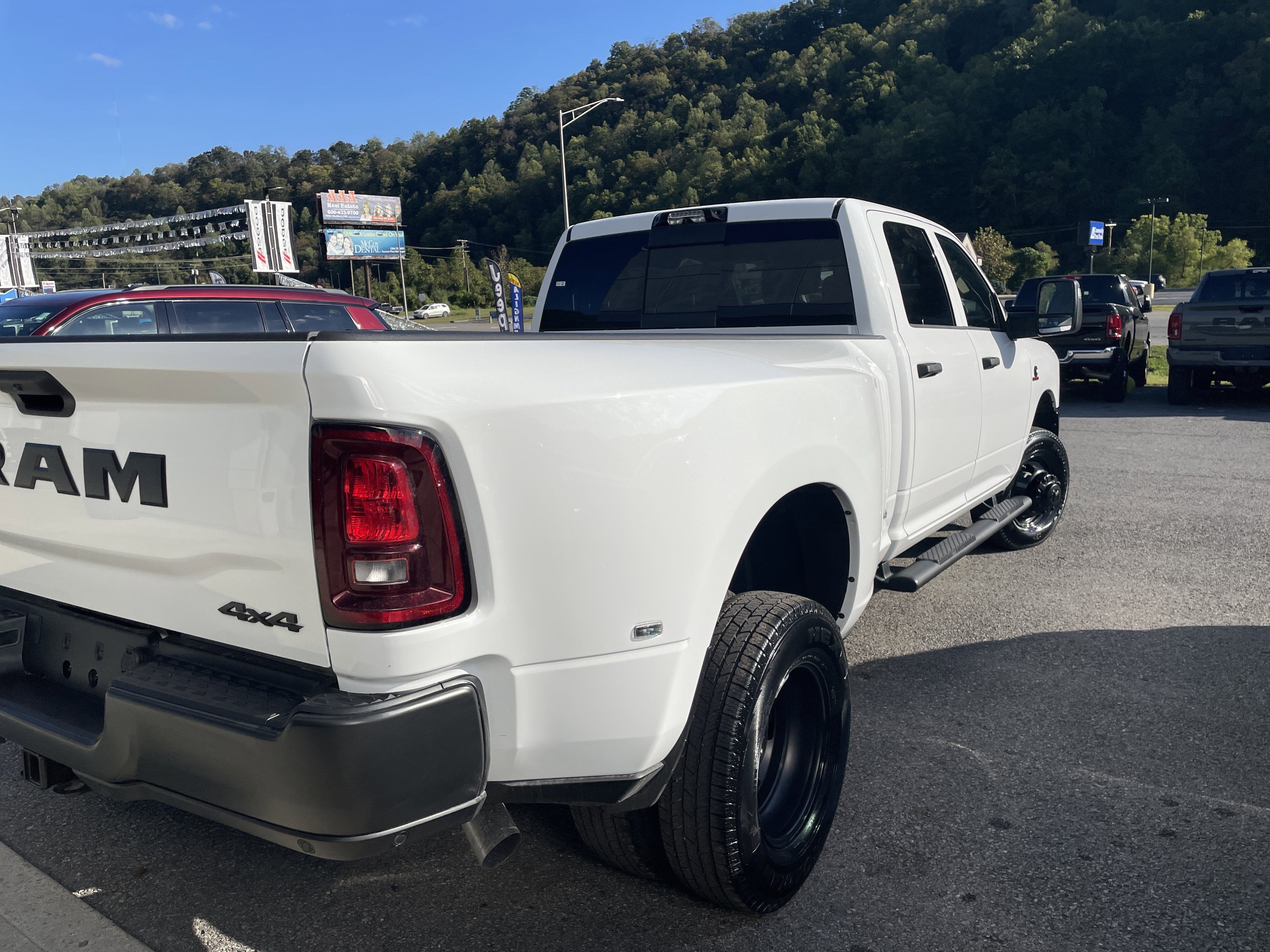 2026 RAM Ram 3500 RAM 3500 TRADESMAN CREW CAB 4X4 8' BOX