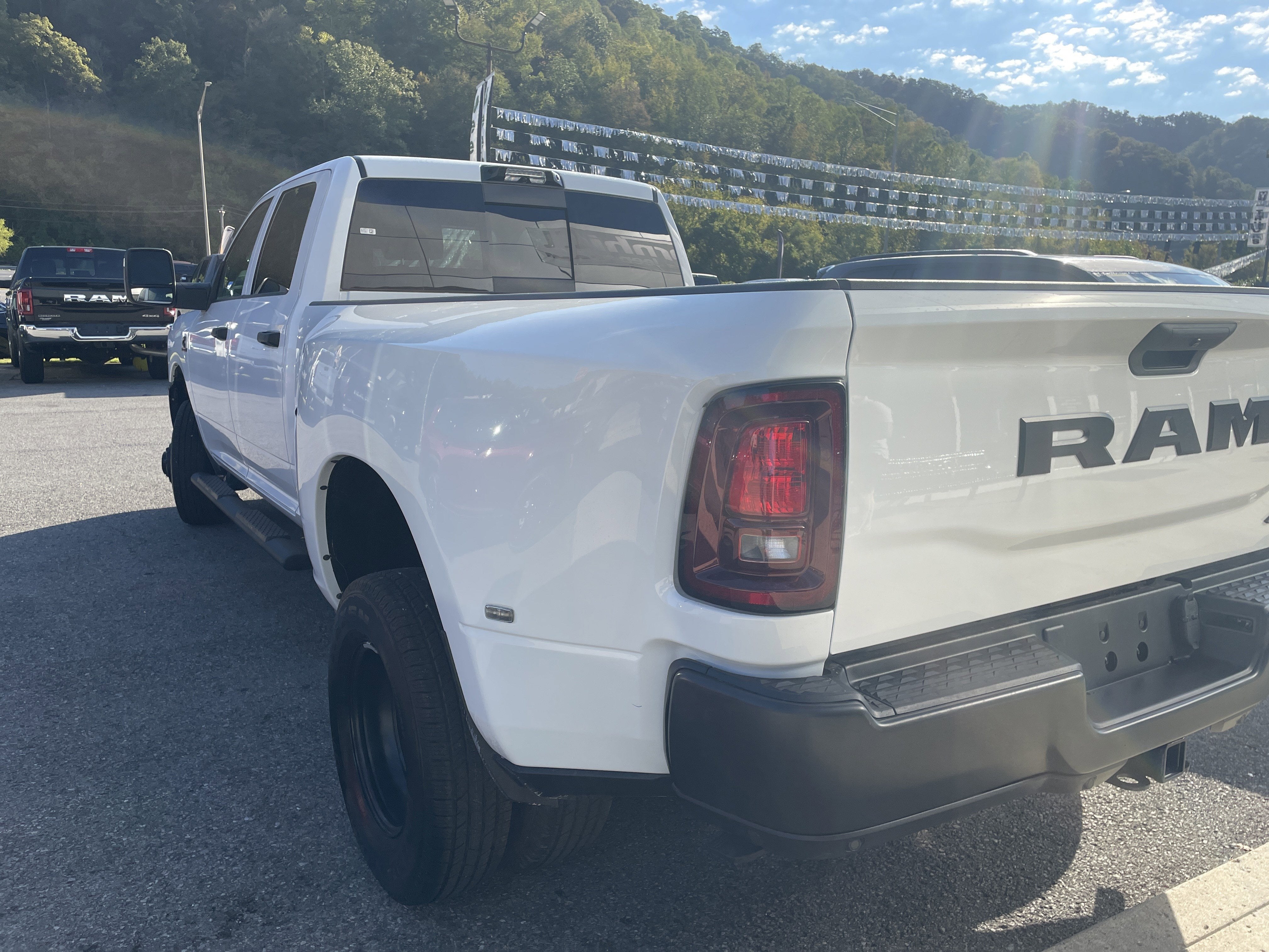 2026 RAM Ram 3500 RAM 3500 TRADESMAN CREW CAB 4X4 8' BOX