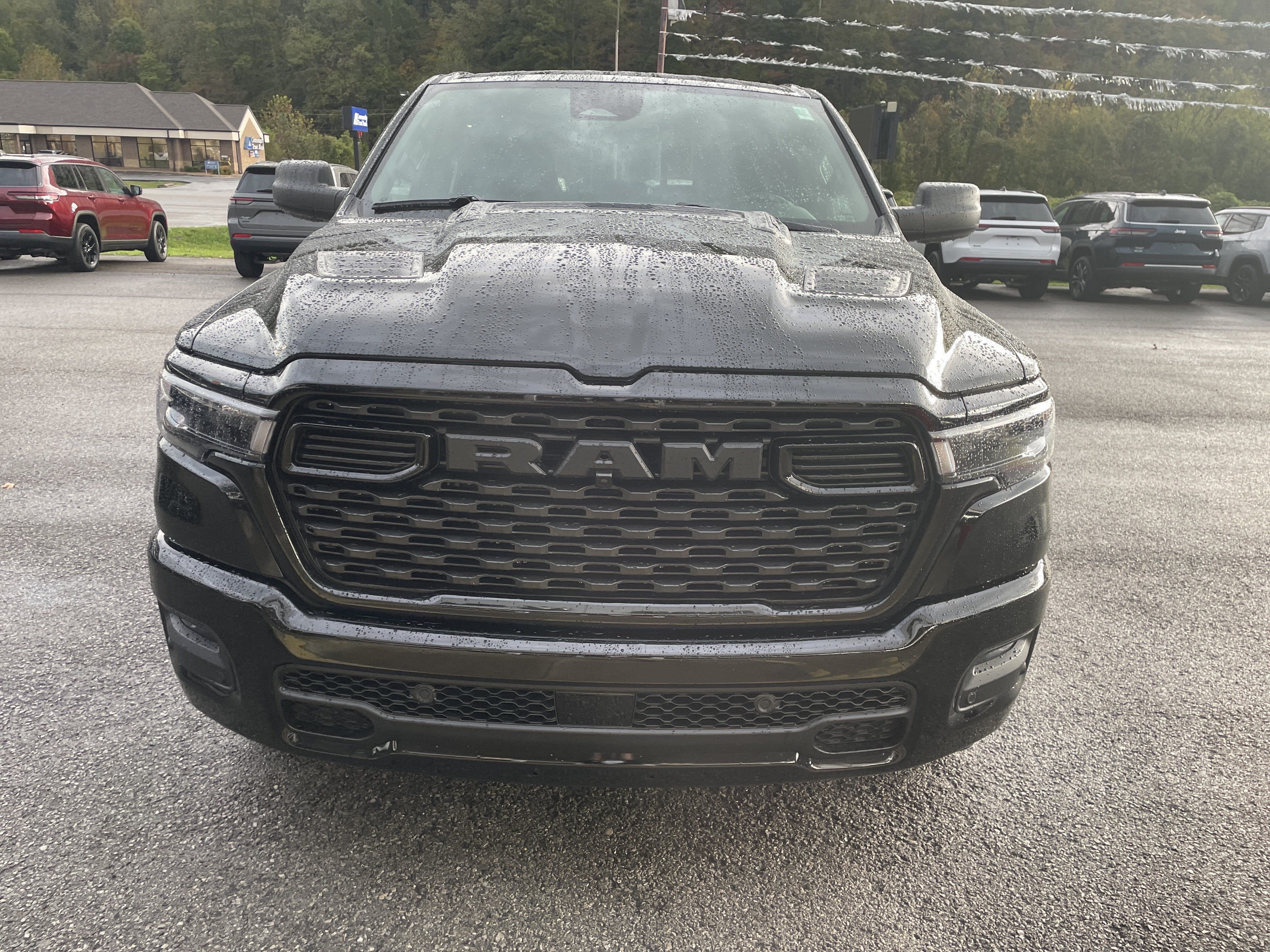 2027 RAM Ram 1500 RAM 1500 EXPRESS CREW CAB 4X4 5'7' BOX