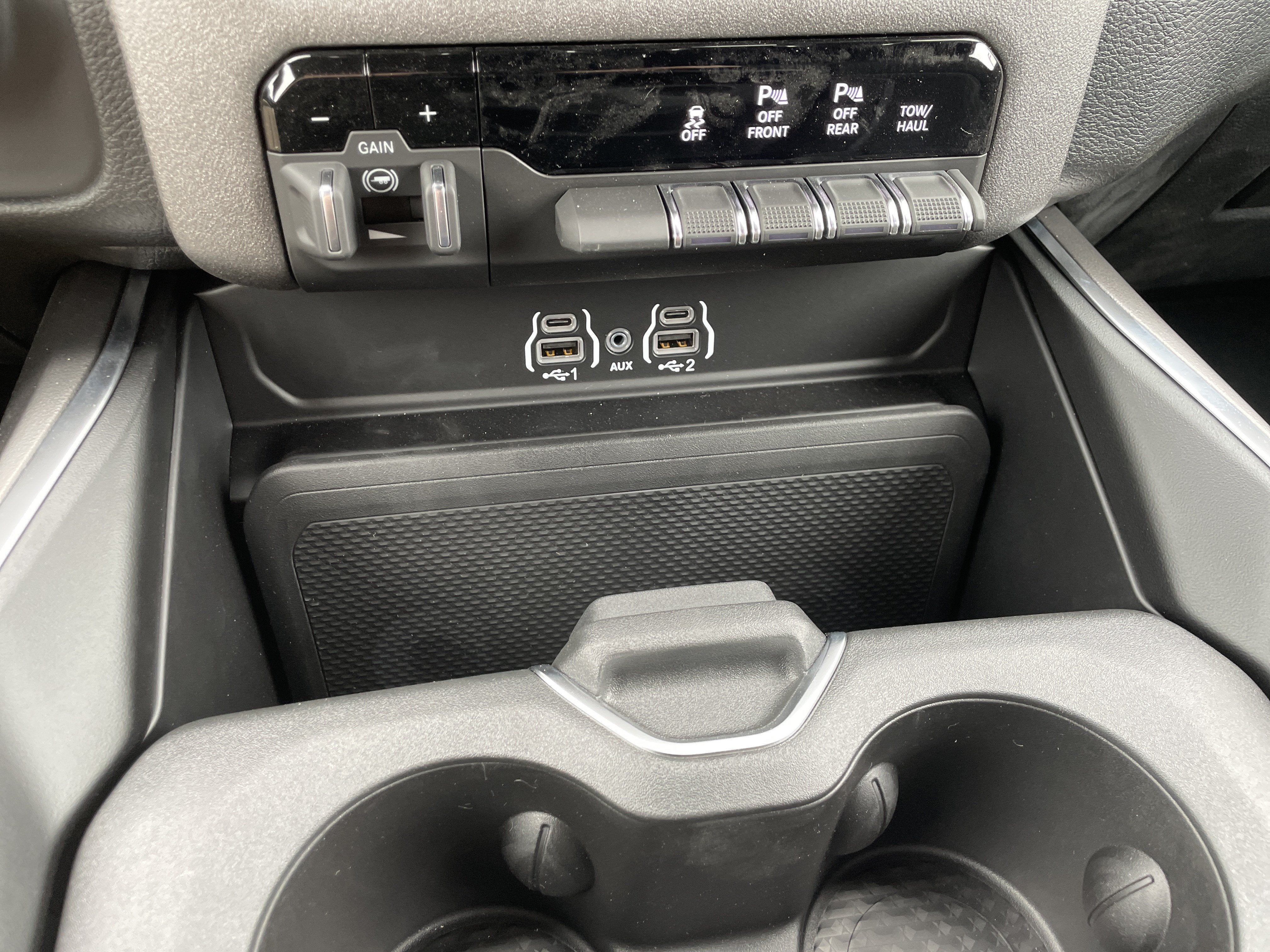 2027 RAM Ram 1500 RAM 1500 EXPRESS CREW CAB 4X4 5'7' BOX