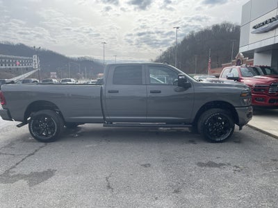2026 RAM Ram 2500 RAM 2500 BLACK EXPRESS CREW CAB 4X4 8' BOX
