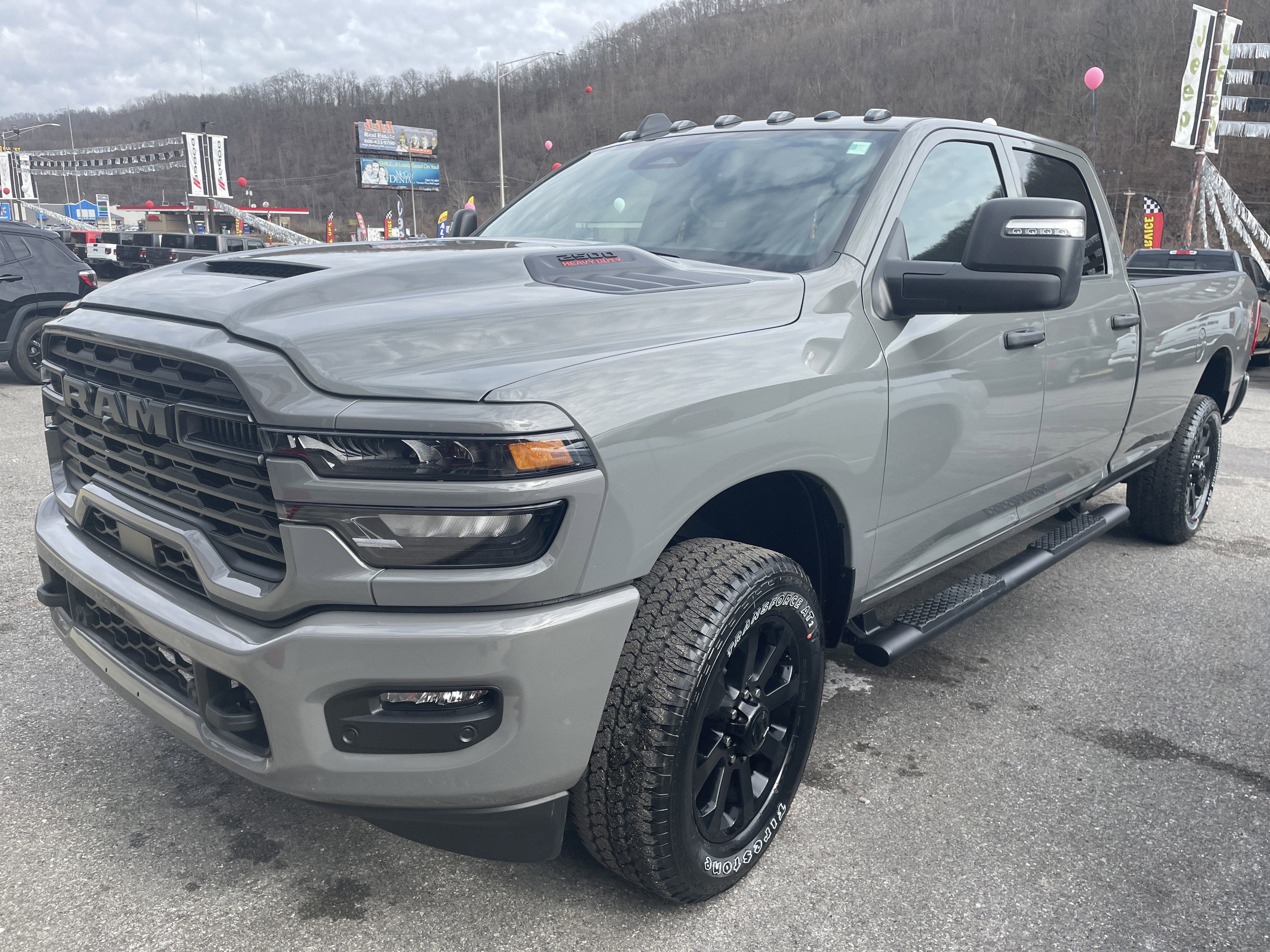 2026 RAM Ram 2500 RAM 2500 BLACK EXPRESS CREW CAB 4X4 8' BOX