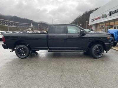 2026 RAM Ram 2500 RAM 2500 BLACK EXPRESS CREW CAB 4X4 8' BOX