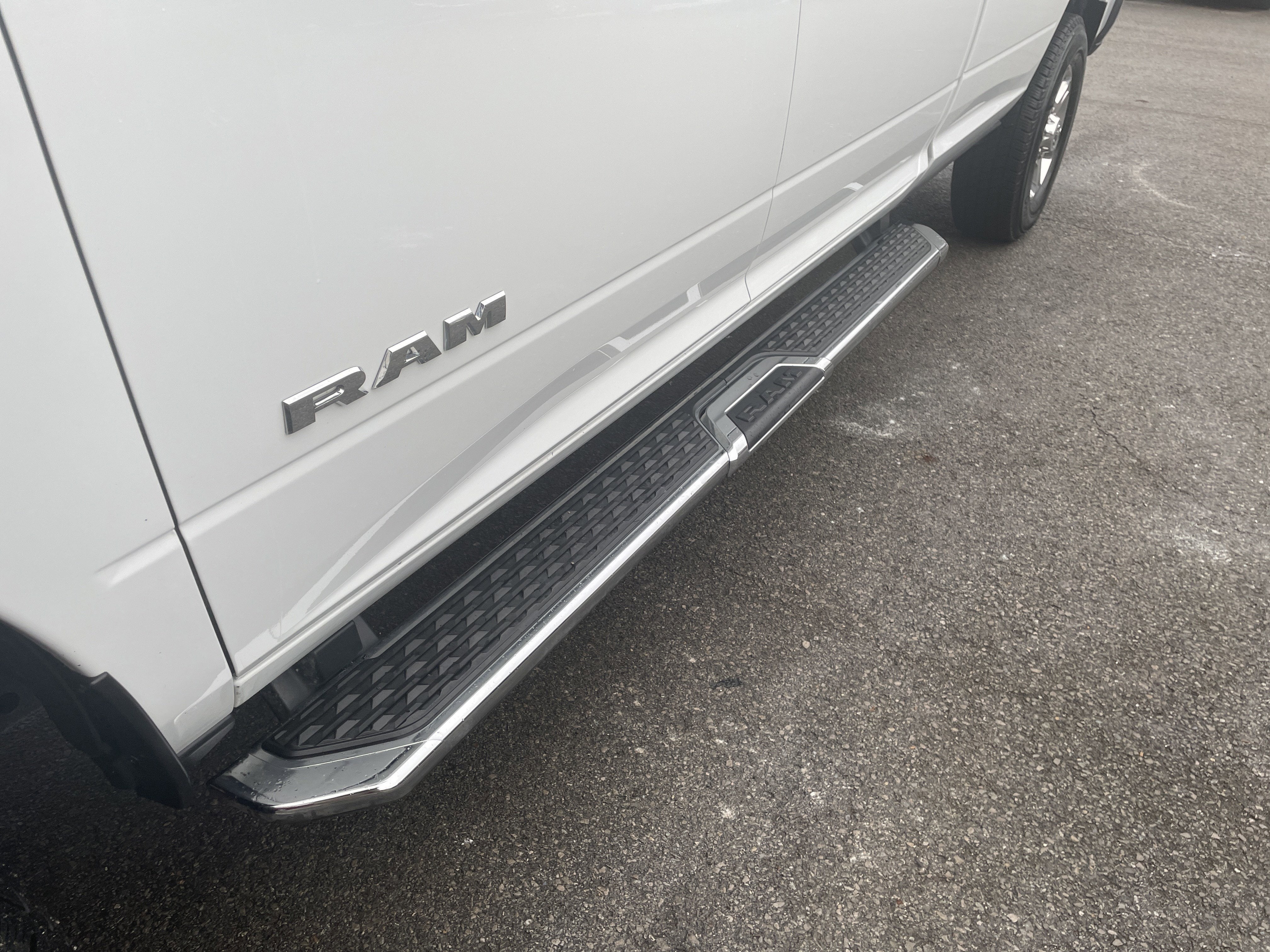 2024 RAM 2500 Big Horn Crew Cab 4x4 8' Box