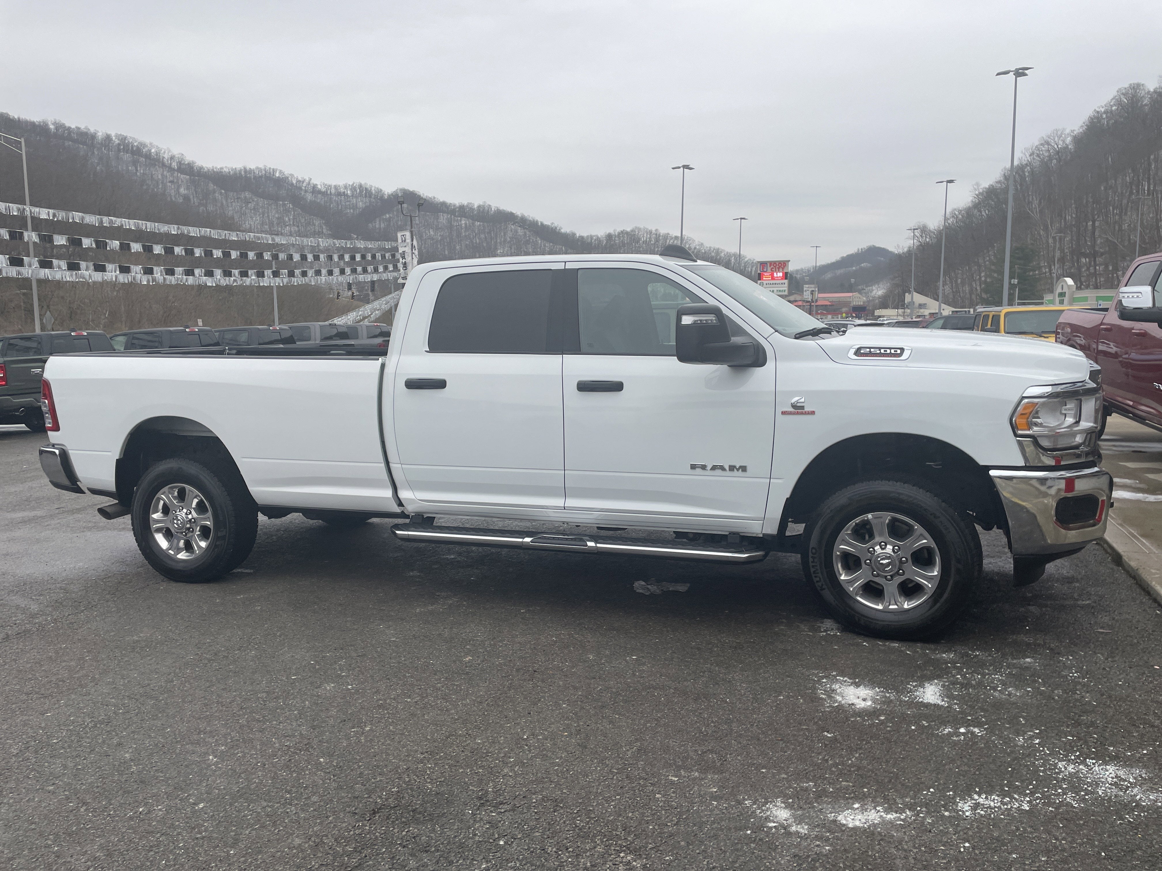 2024 RAM 2500 Big Horn Crew Cab 4x4 8' Box