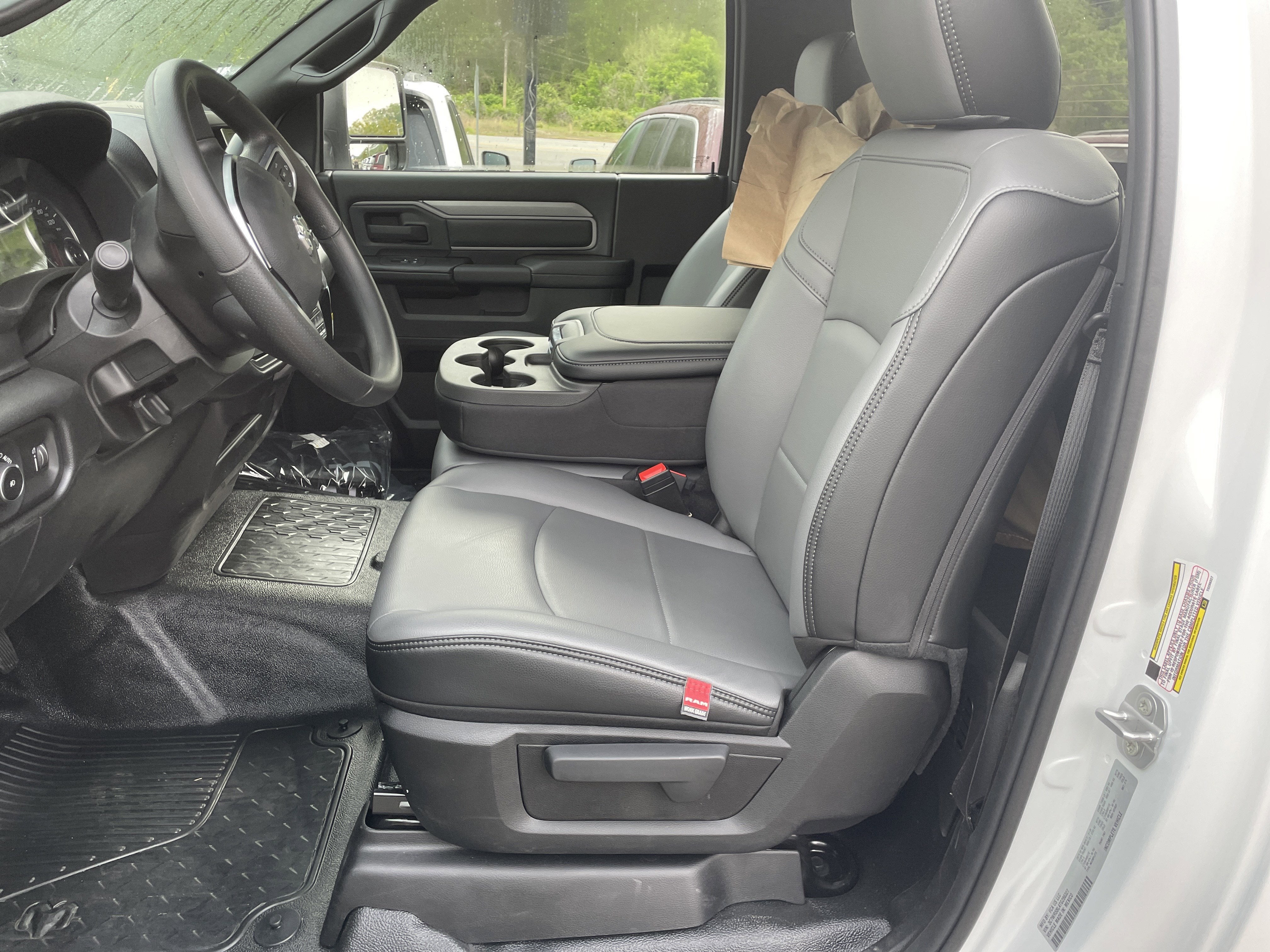 2026 RAM Ram 3500 Chassis Cab RAM 3500 TRADESMAN CHASSIS REGULAR CAB 4X2 84' CA