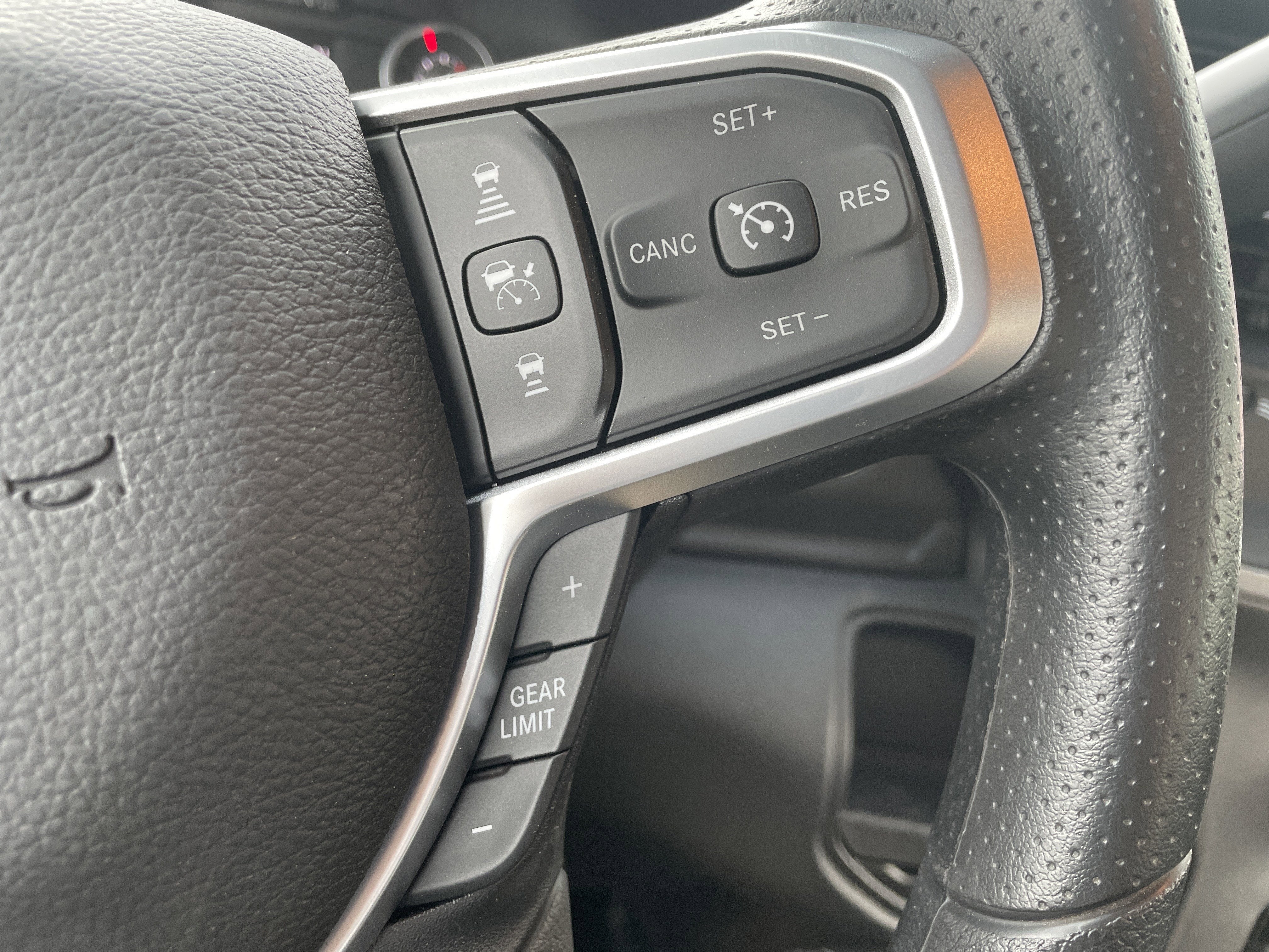 2026 RAM Ram 3500 Chassis Cab RAM 3500 TRADESMAN CHASSIS REGULAR CAB 4X2 84' CA