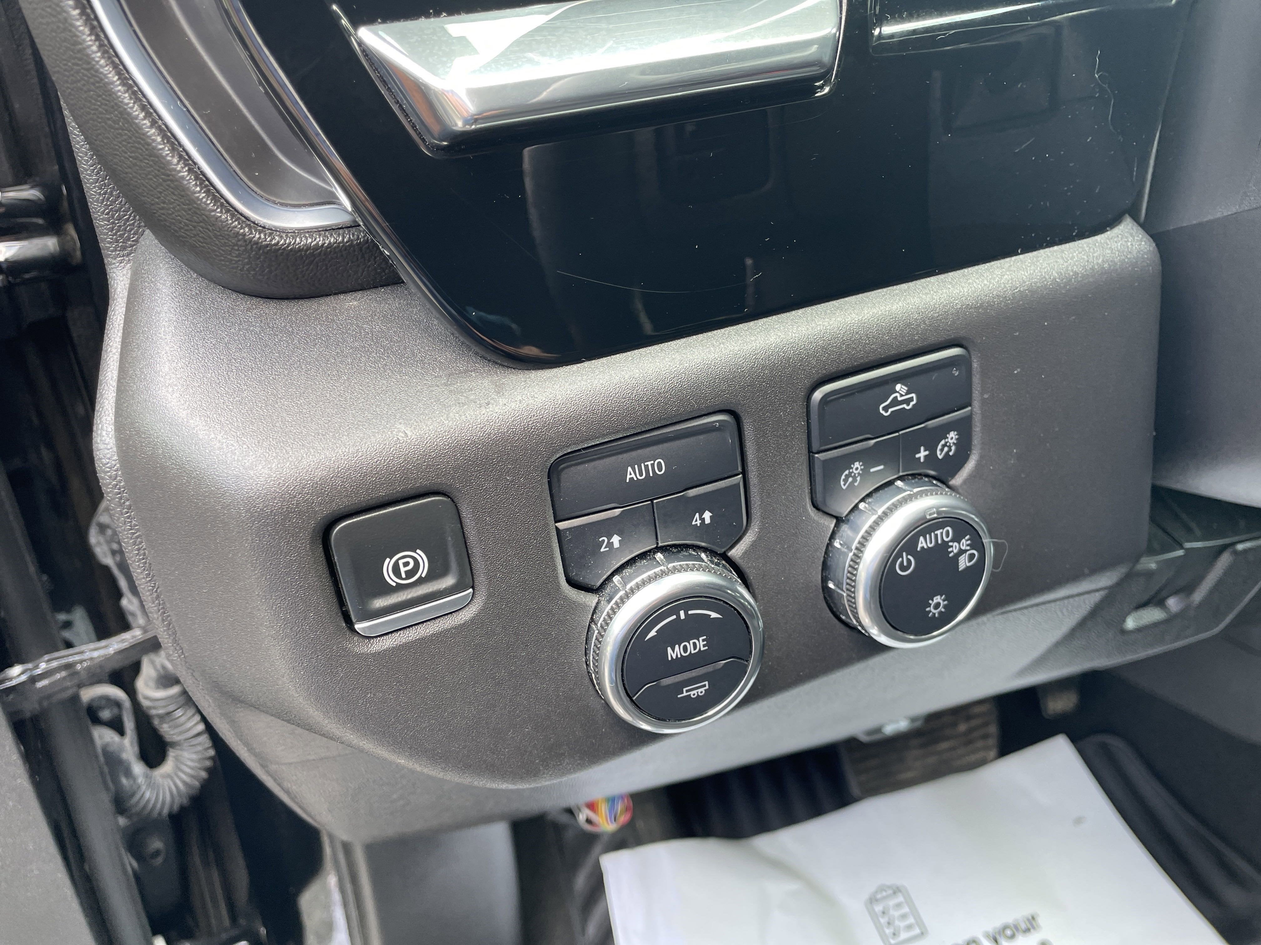 2024 GMC Sierra 1500 4WD Crew Cab Short Box SLE