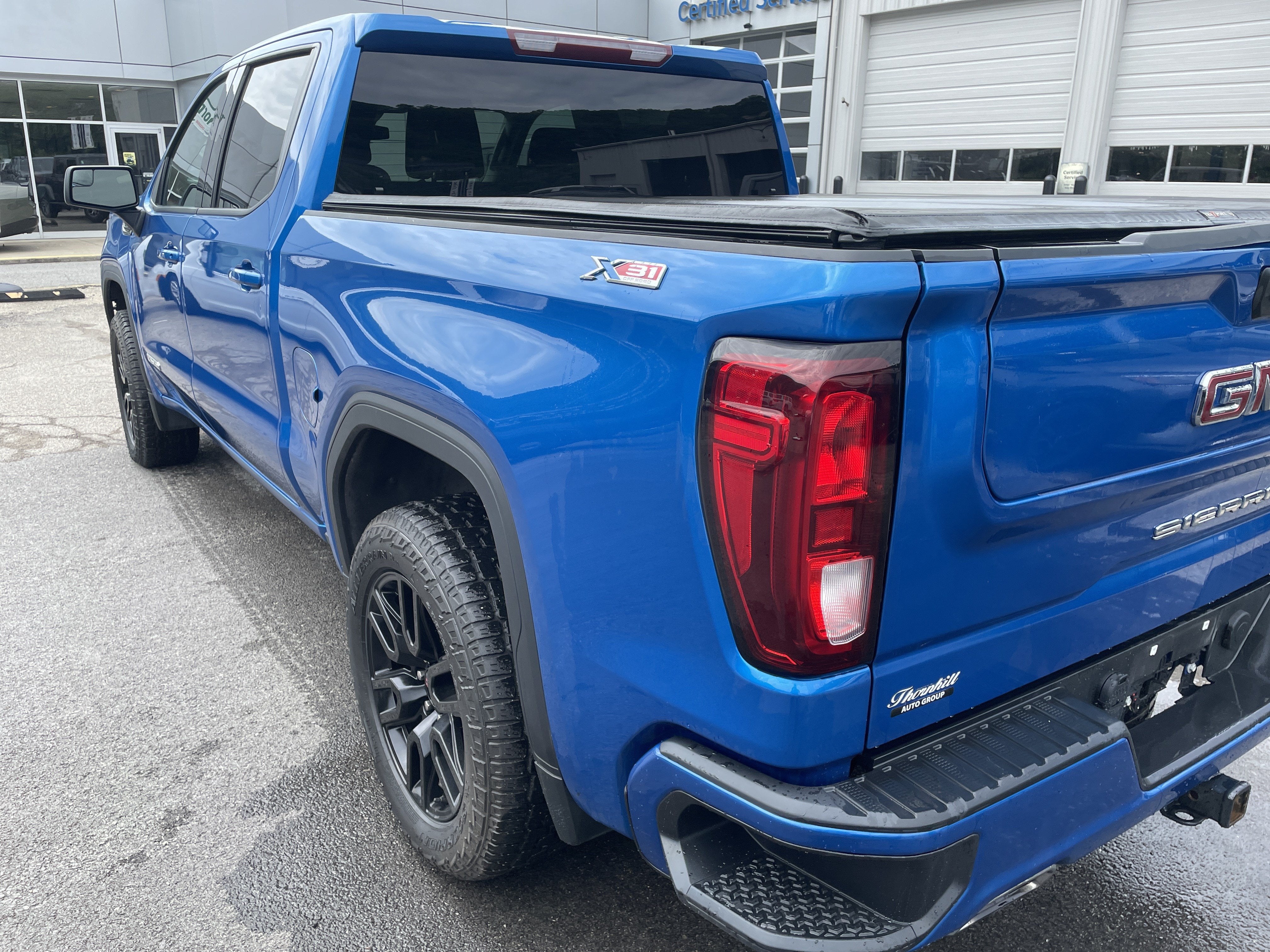 2023 GMC Sierra 1500 4WD Crew Cab Short Box Elevation with 3SB