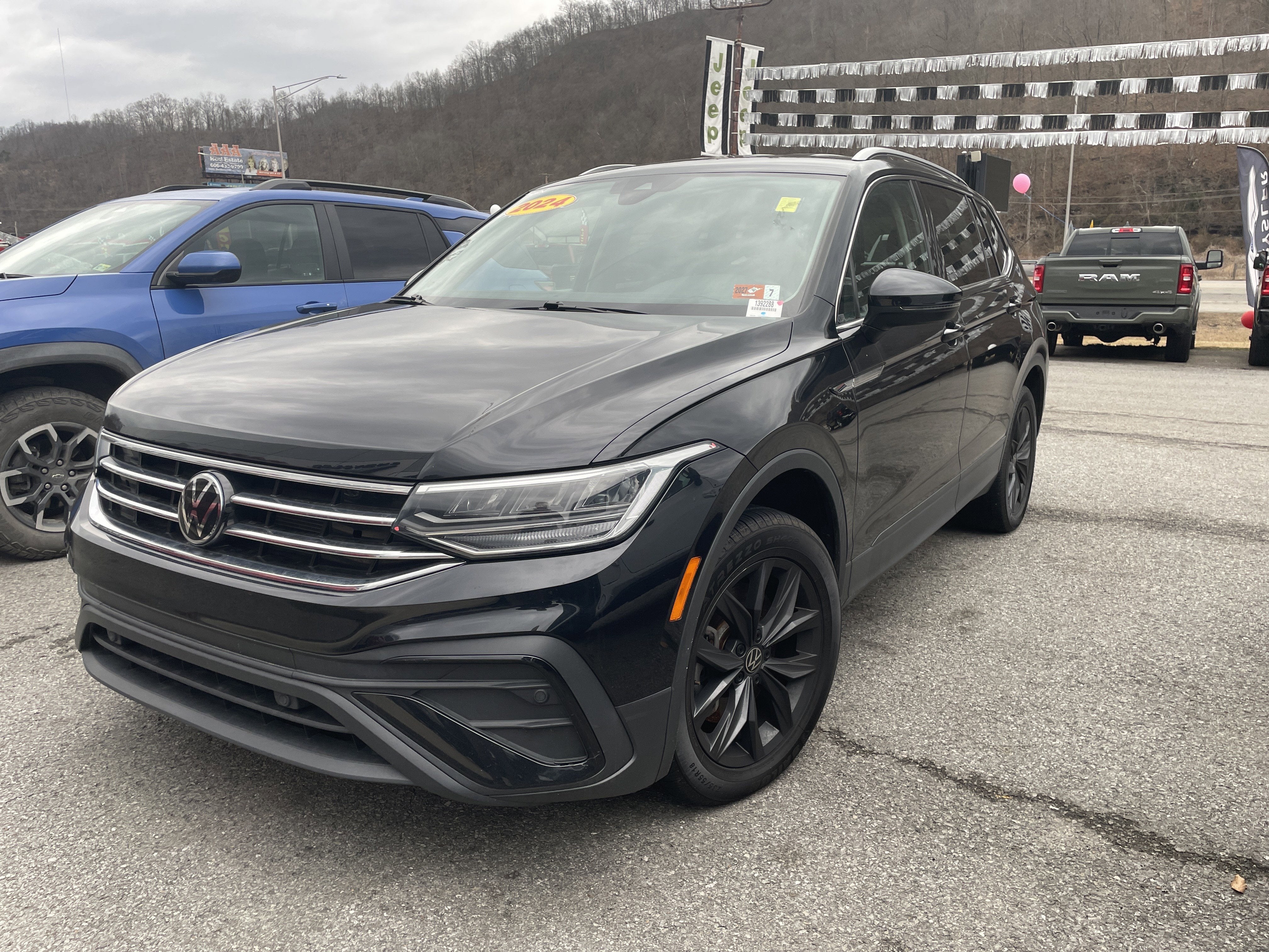 2024 Volkswagen Tiguan 2.0T SE