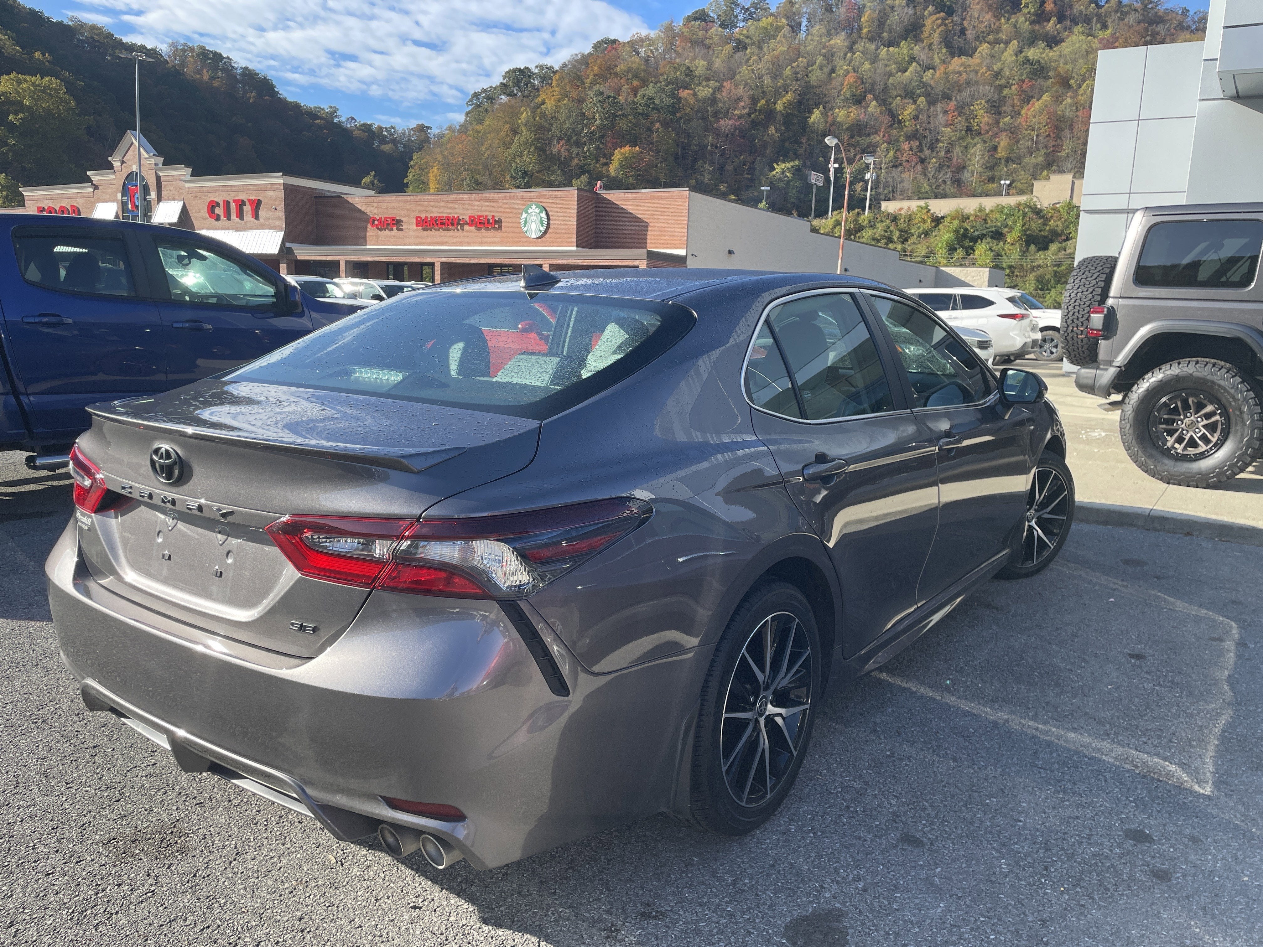 2024 Toyota Camry SE