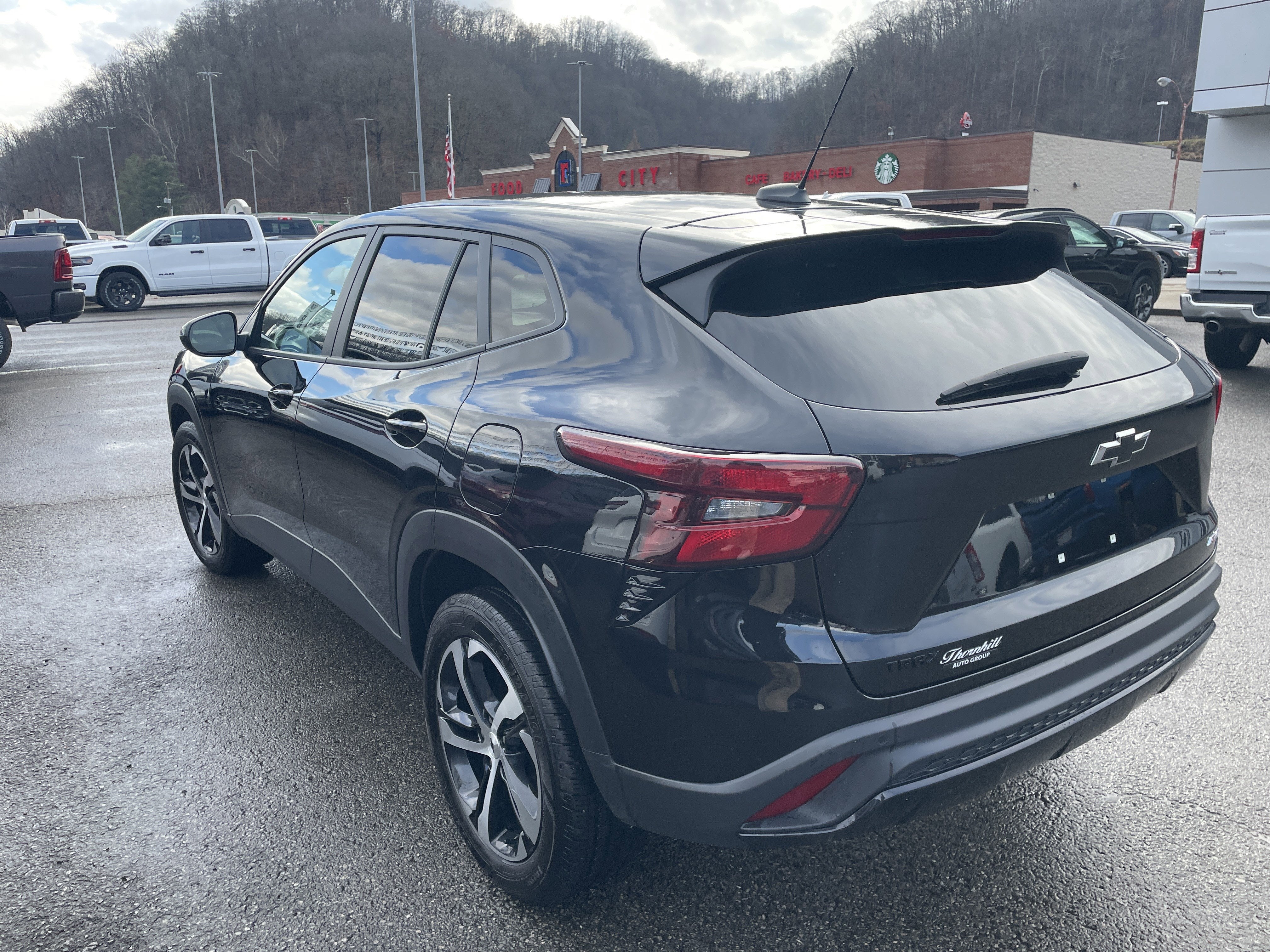 2025 Chevrolet Trax FWD LT